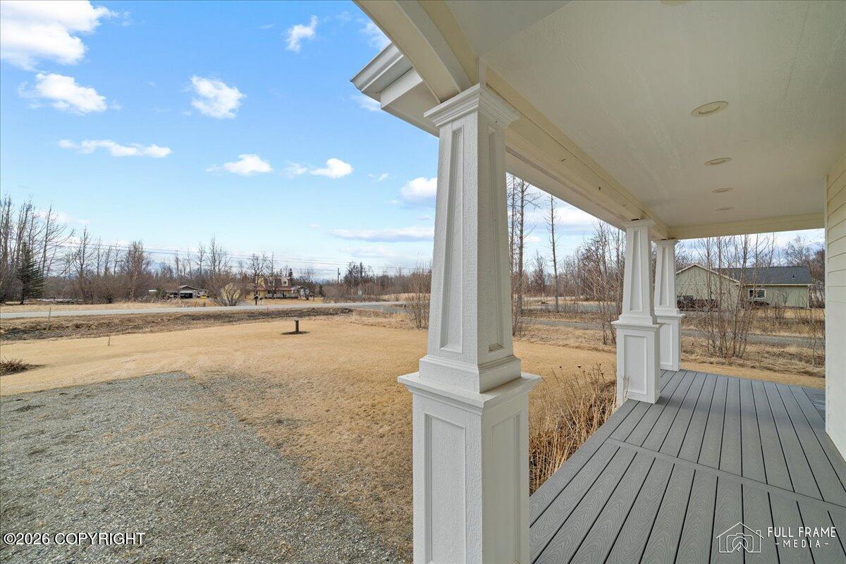 6472 N Farm Loop Property Photo 7