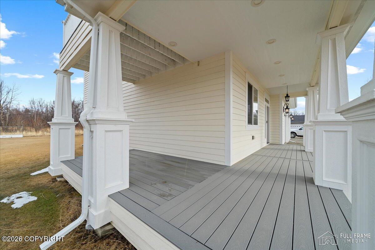 6472 N Farm Loop Property Photo 8