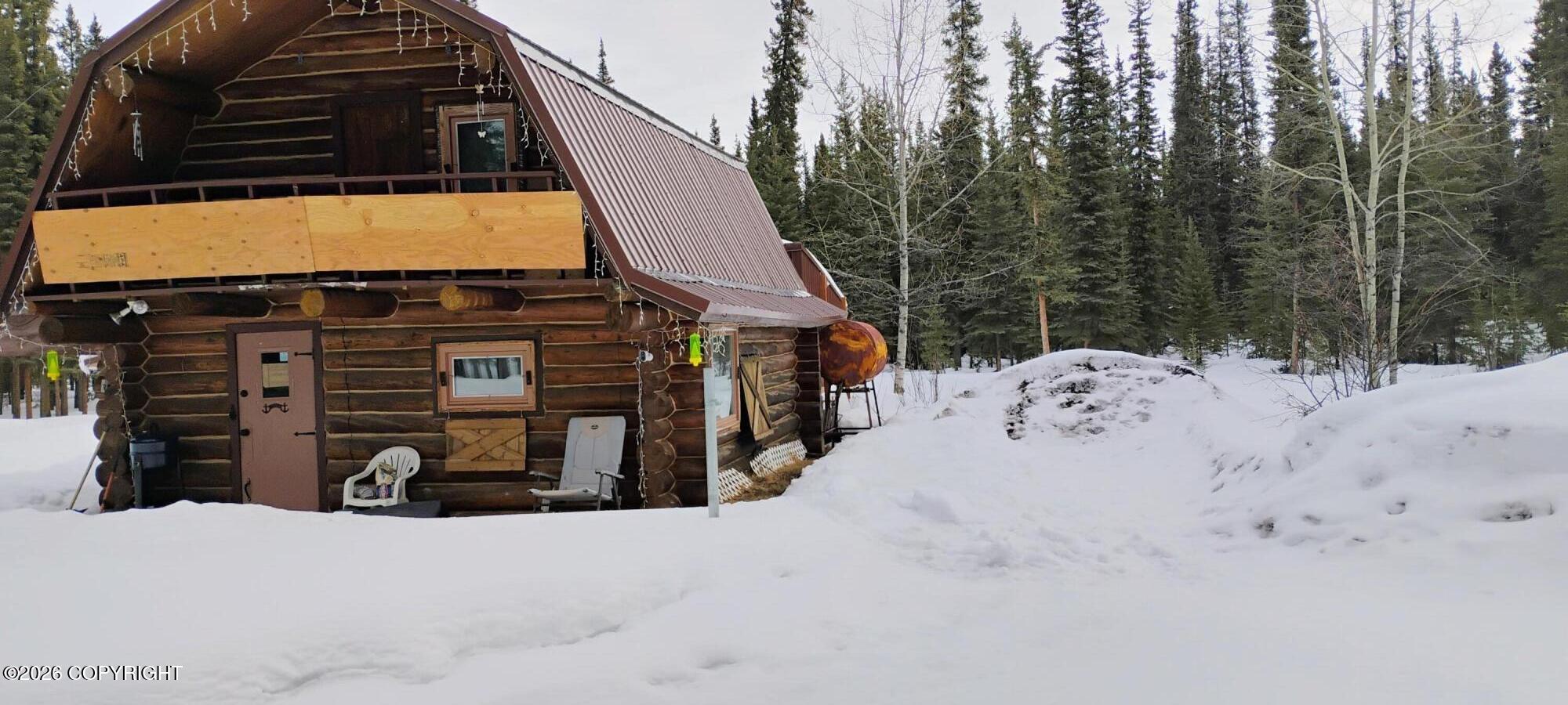 2h Midnight Sun Drive Property Photo 1