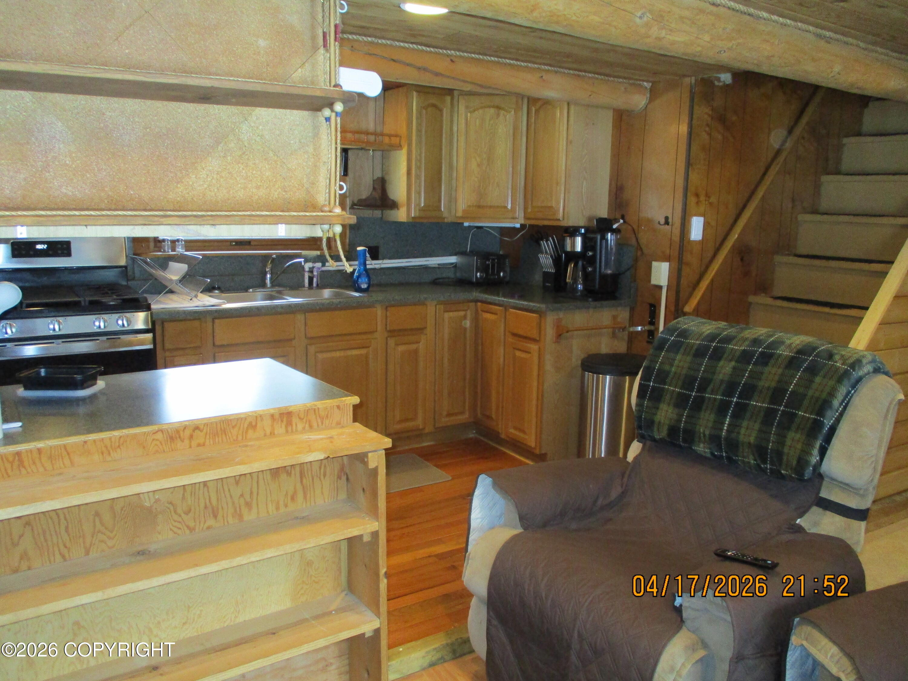 2h Midnight Sun Drive Property Photo 6