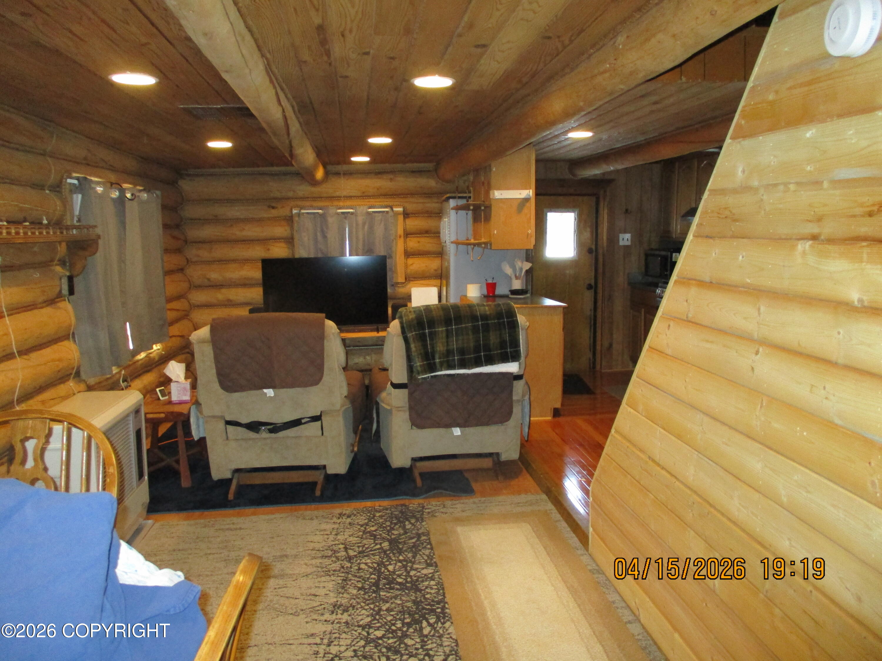 2h Midnight Sun Drive Property Photo 9