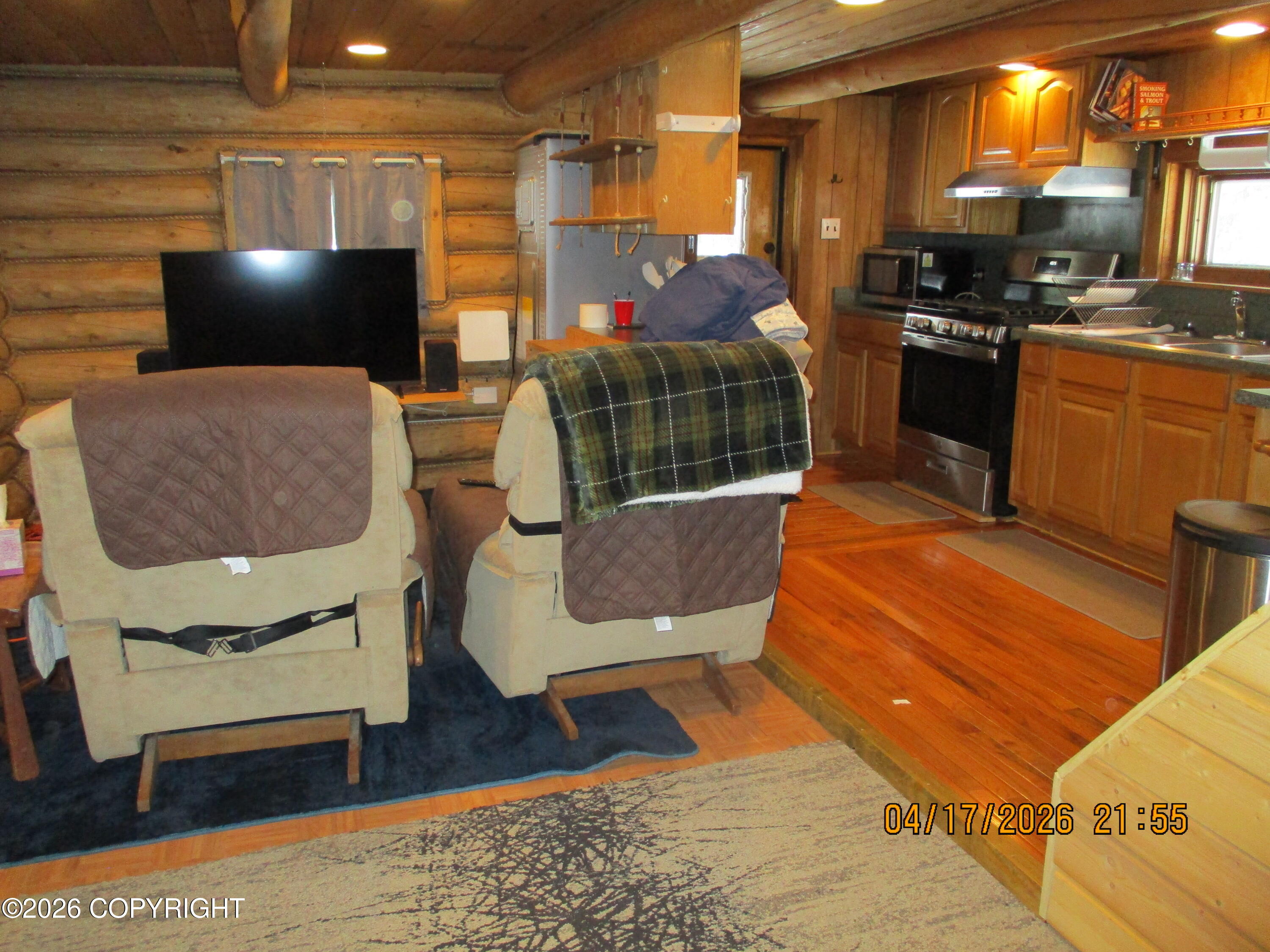 2h Midnight Sun Drive Property Photo 10