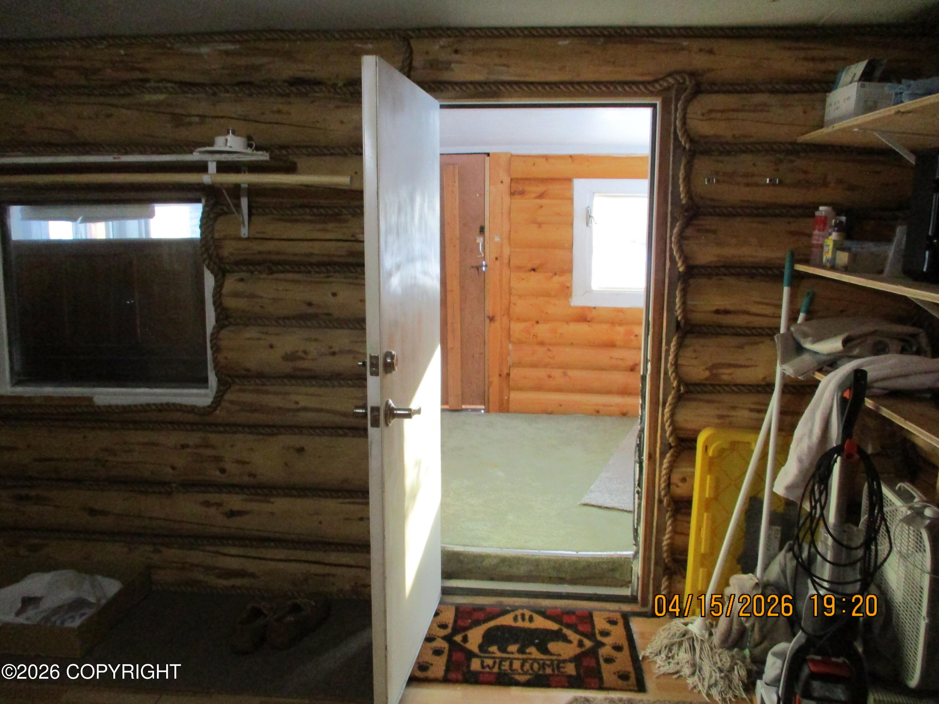 2h Midnight Sun Drive Property Photo 15