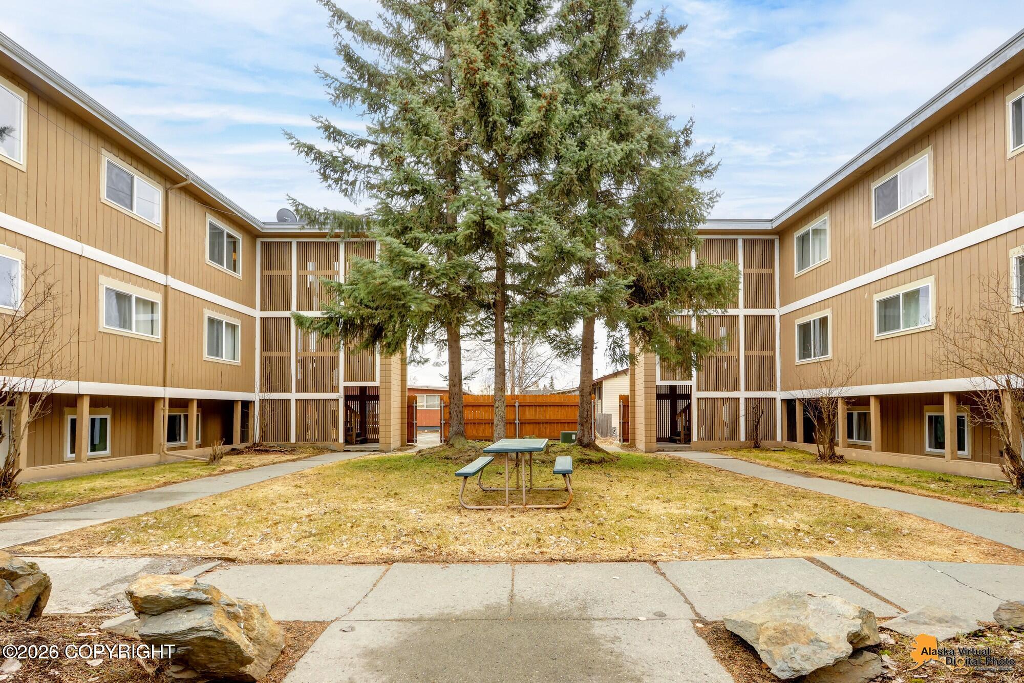 2314-2316 Jefferson Avenue Property Photo 1