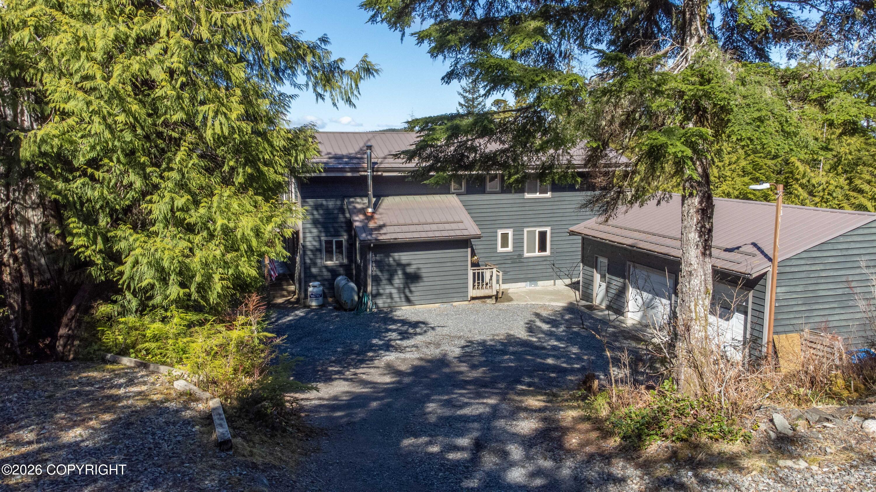16409 Waterfall Road Property Photo 3