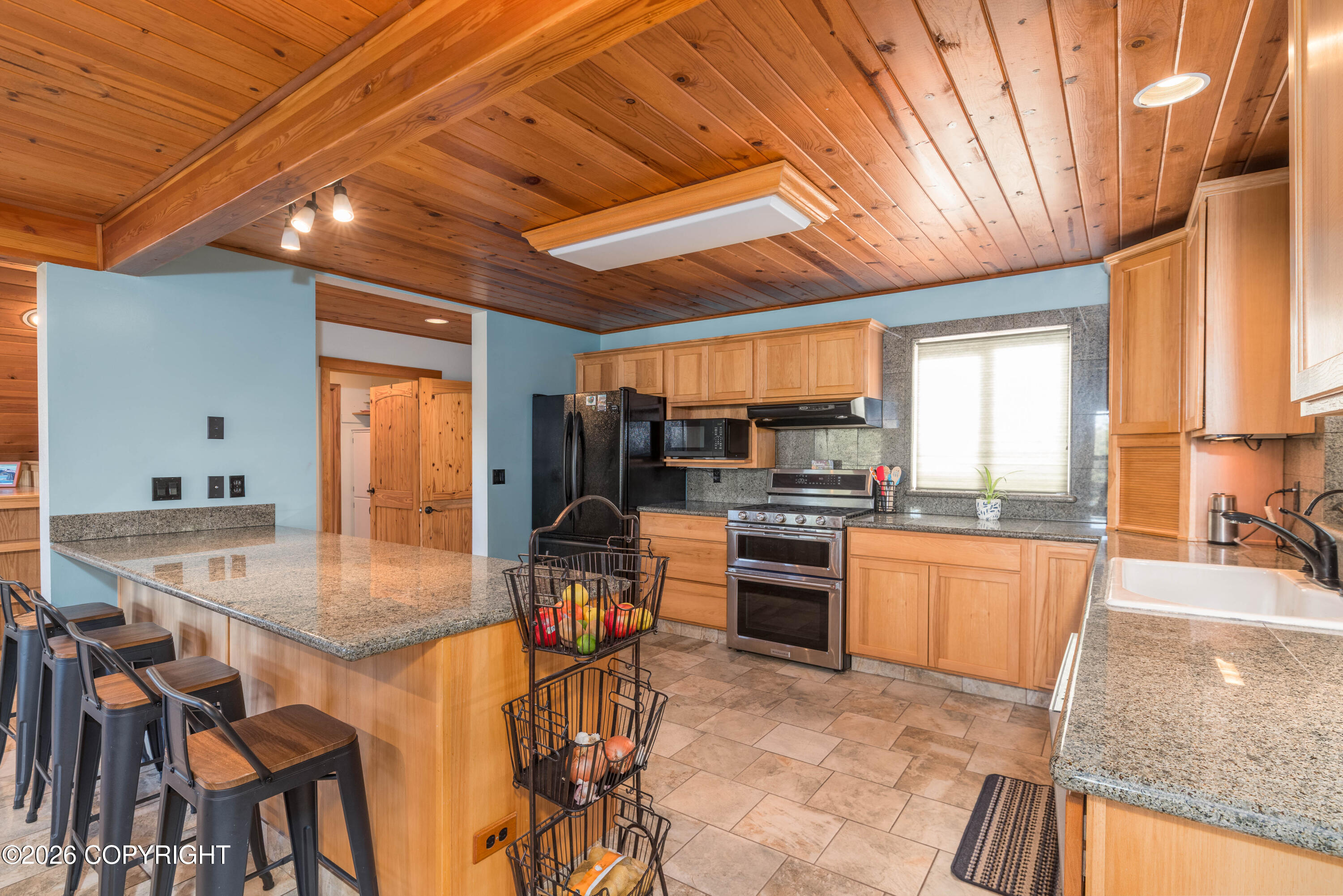 16409 Waterfall Road Property Photo 14