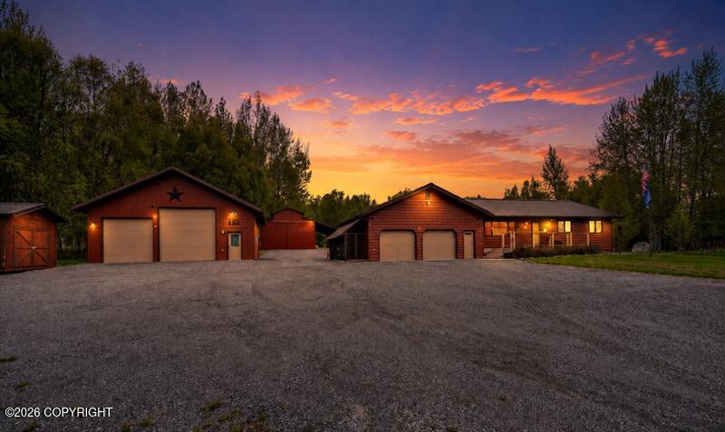 5853 E Edgerton Parks Road Property Photo 1