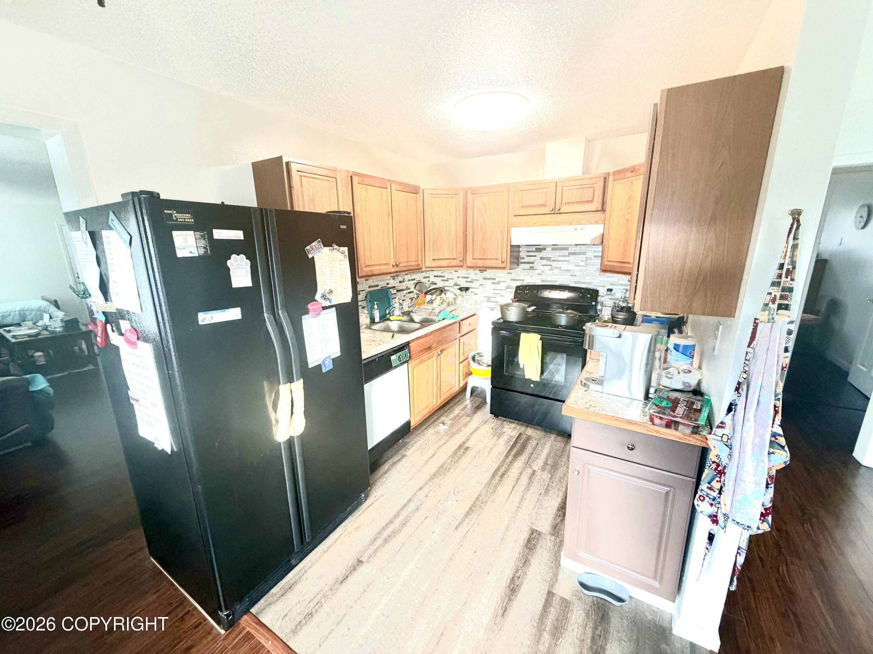 506 E Fireweed Lane Property Photo 7