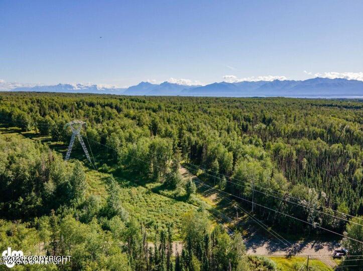 10429 S Lewis Loop Property Photo 3