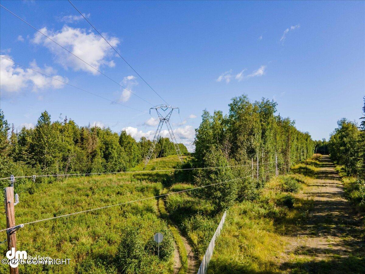 10429 S Lewis Loop Property Photo 6