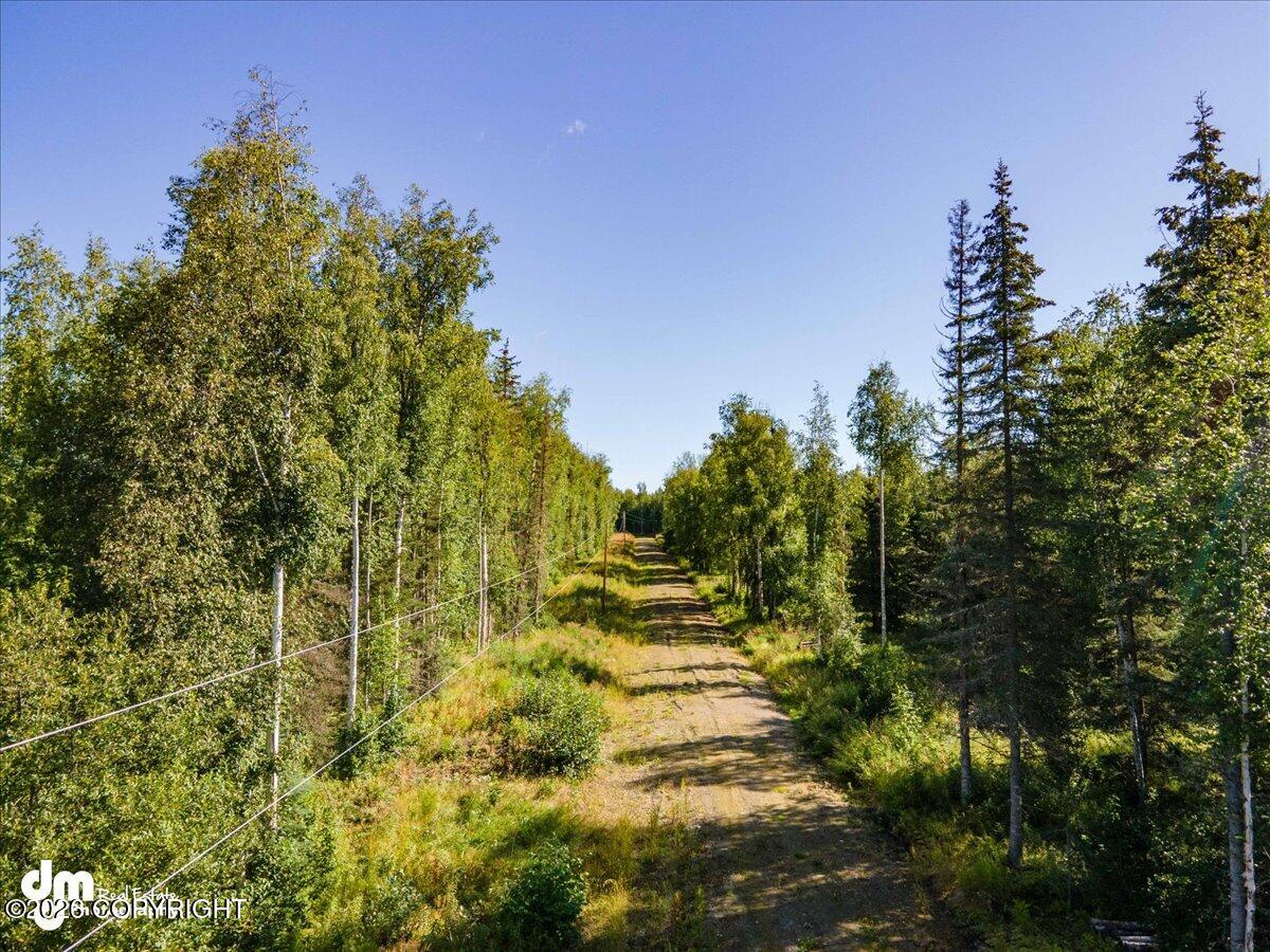 10429 S Lewis Loop Property Photo 7