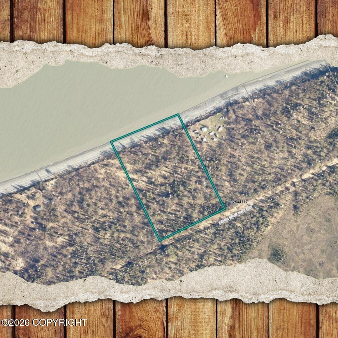 L246 Moose Point Property Photo 1