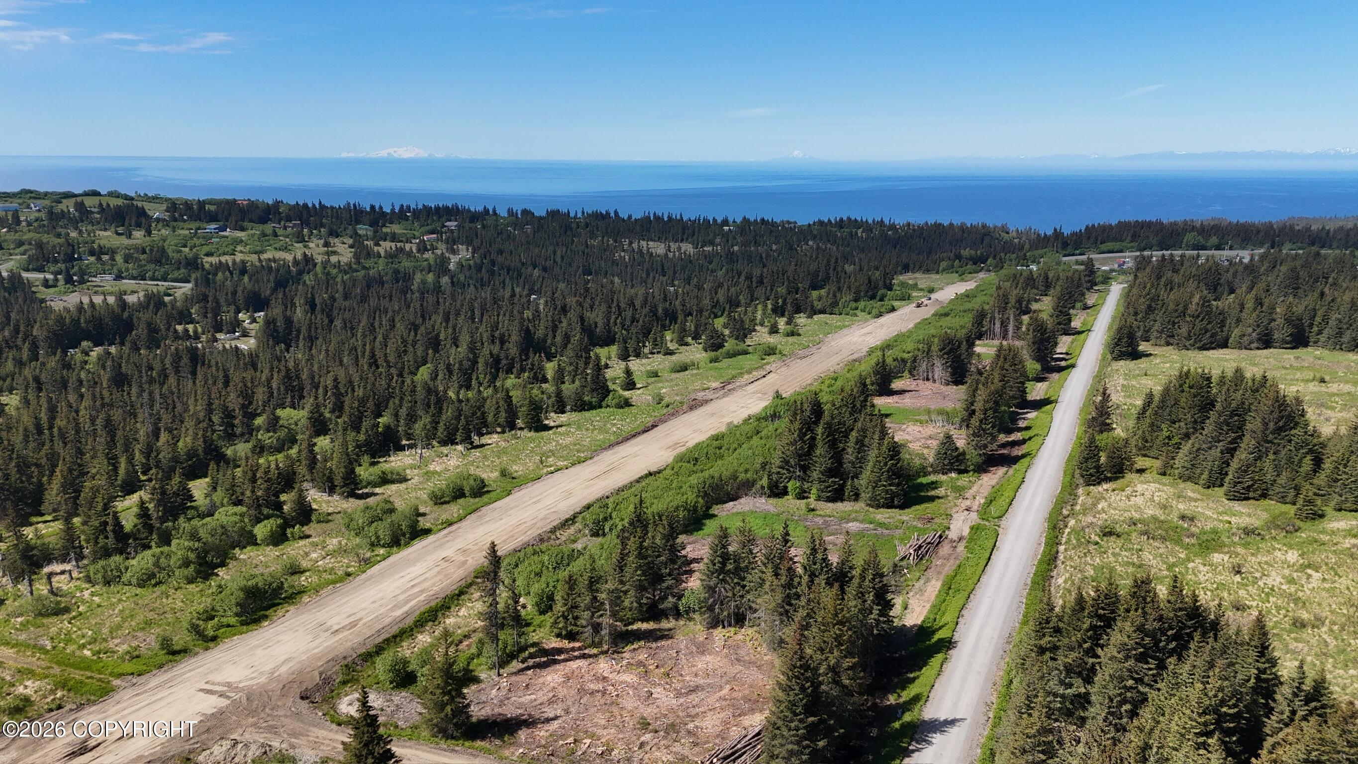 36b-1 Cirrostratus Loop Property Photo 5