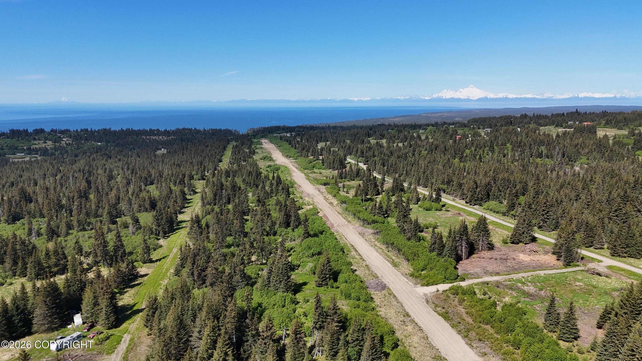 36b-1 Cirrostratus Loop Property Photo 8