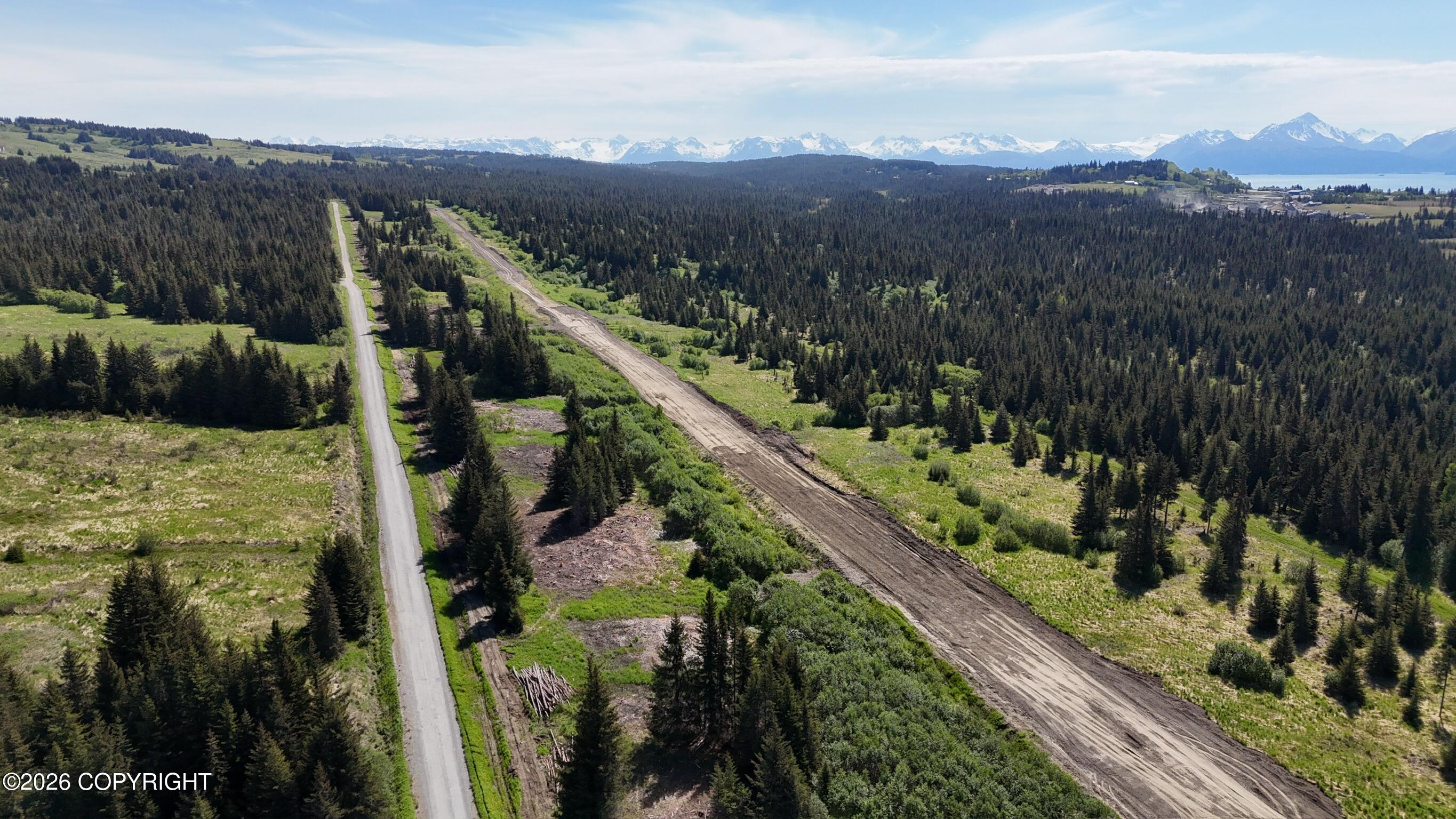 36b-1 Cirrostratus Loop Property Photo 14