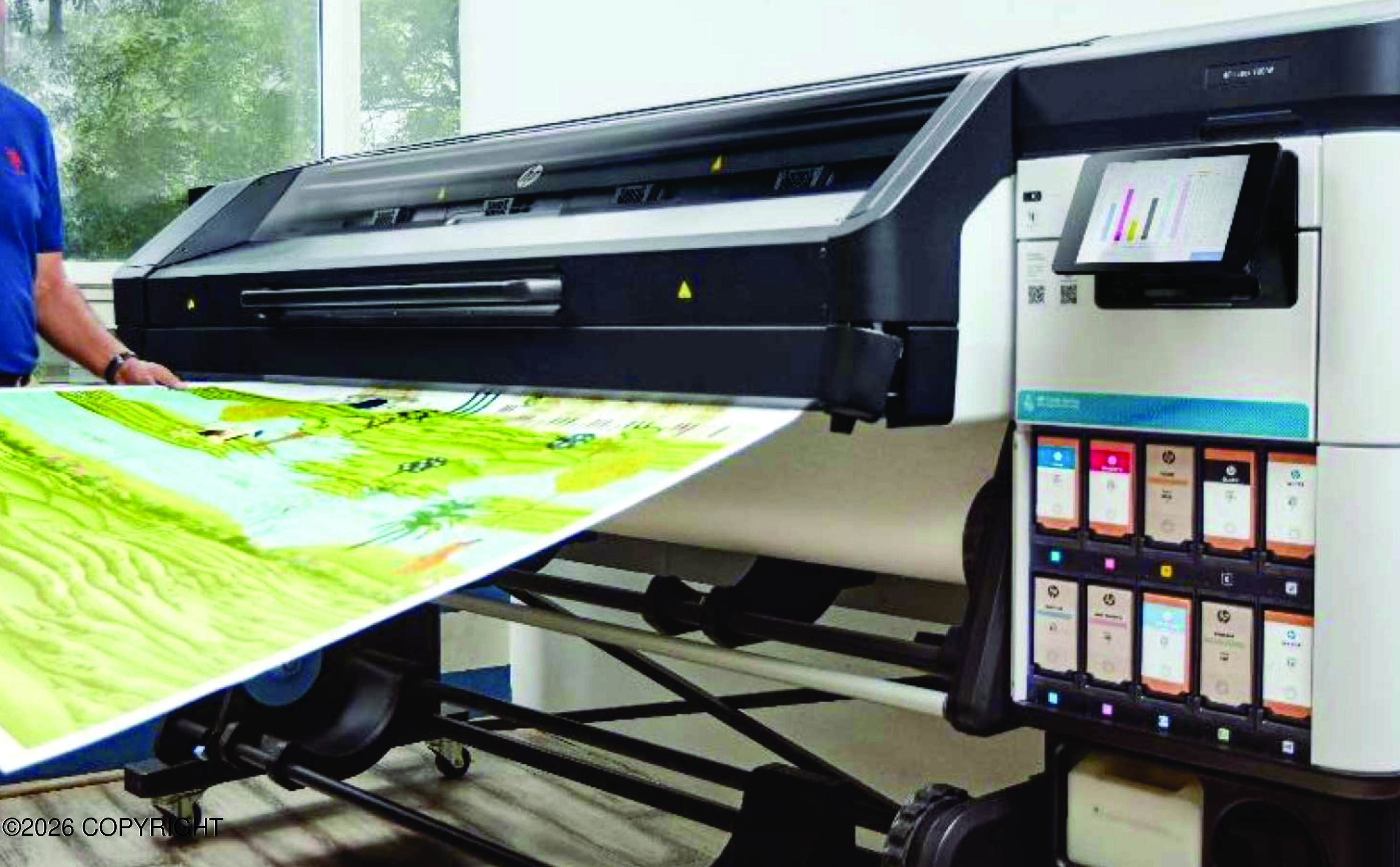 000 Customprint Graphics Business Property Photo 3