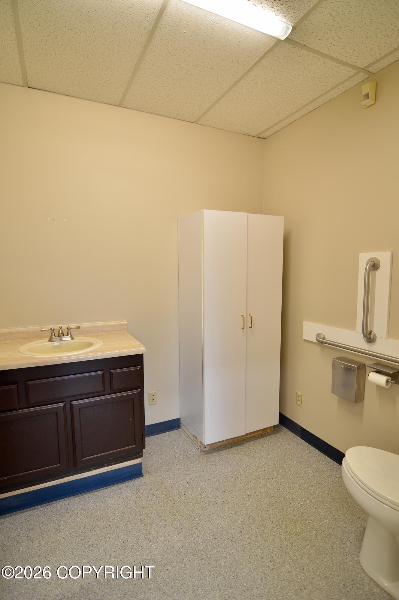 3300 Arctic Boulevard #101 Property Photo 20