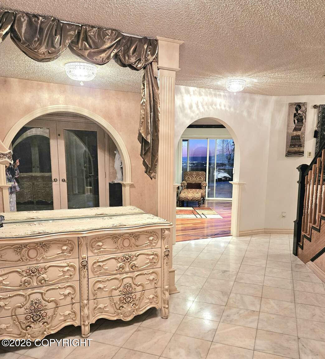10501 Treeline Court Property Photo 15