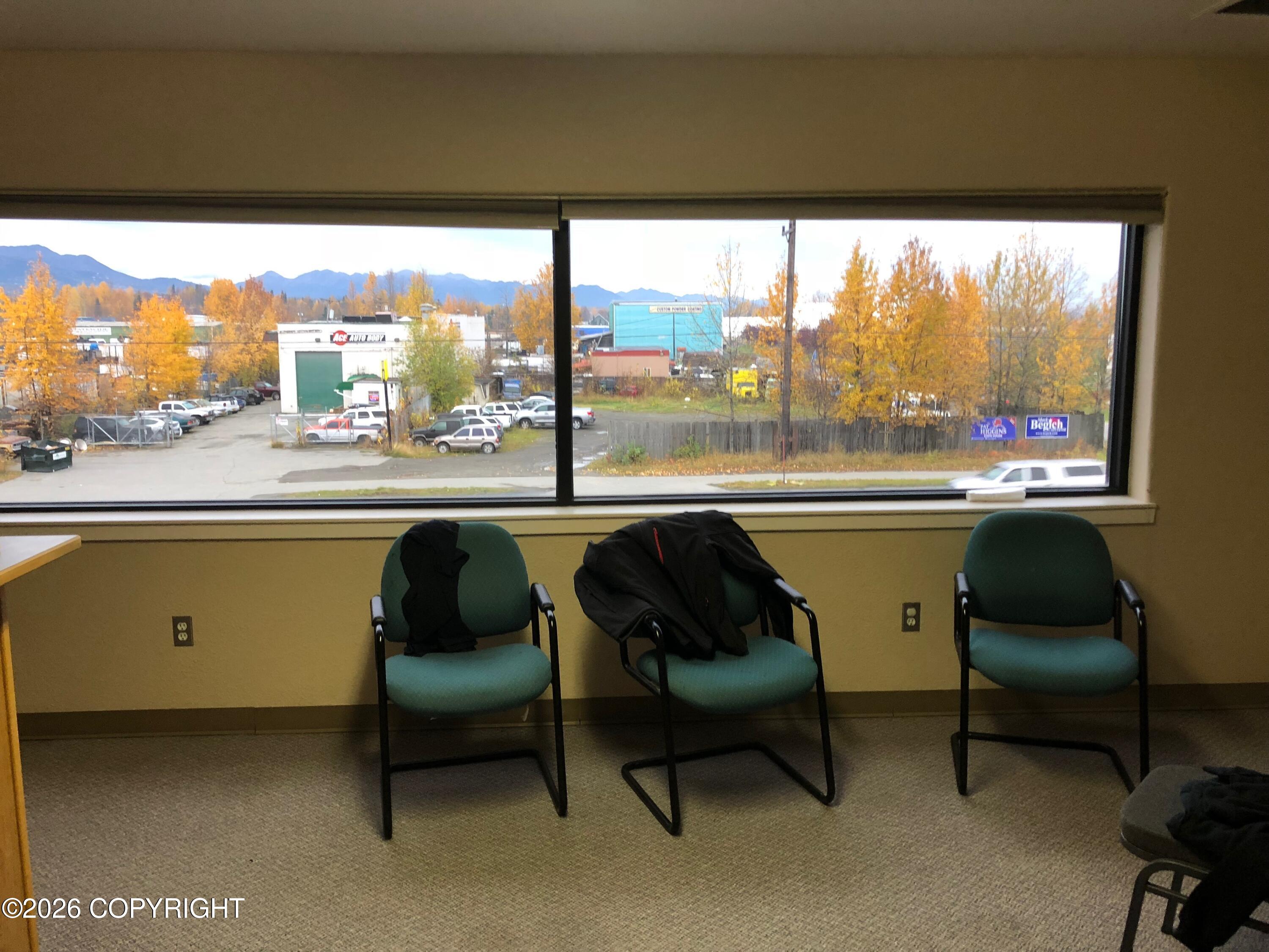 1801 E Dowling Road Property Photo 3