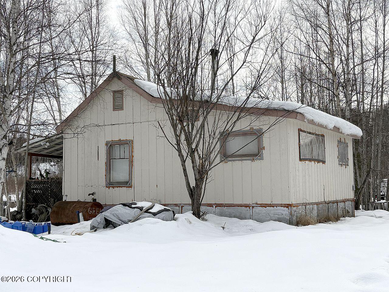 1731 N Old Steese Highway Property Photo 3