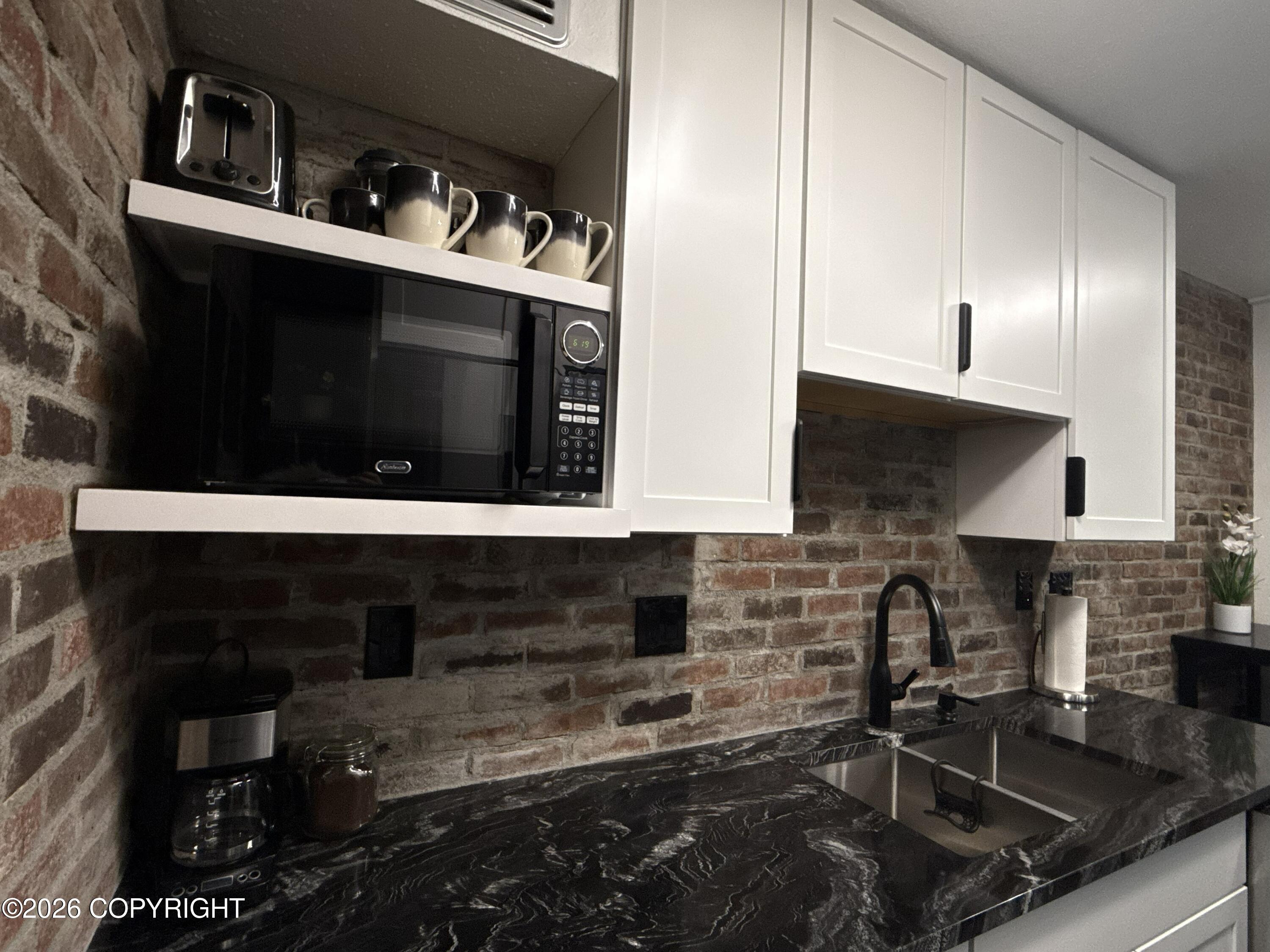 1110 W 6th Avenue 302 Property Photo 25