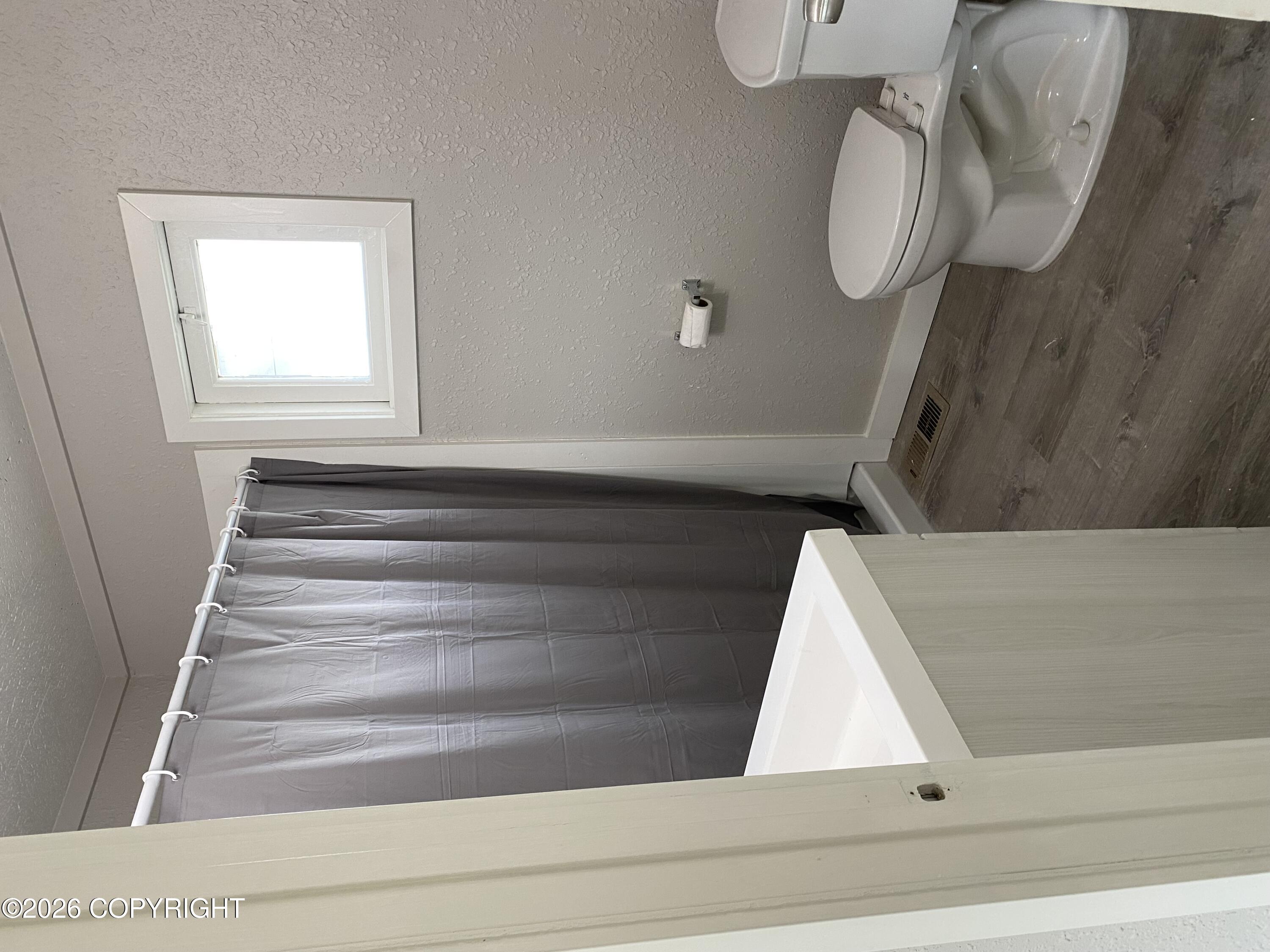 410 W 27th Avenue Property Photo 9