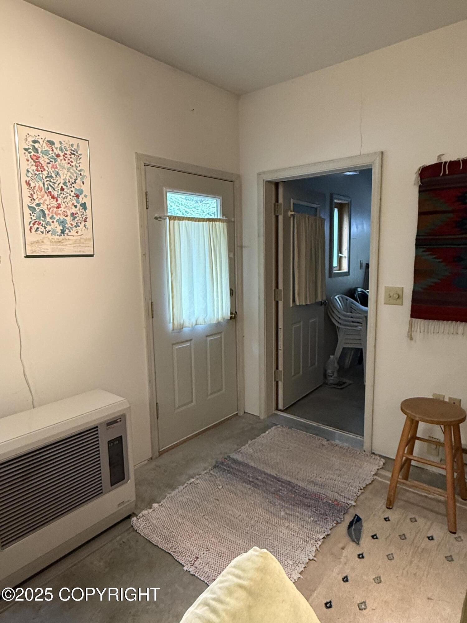 000 Silver Spring Loop Road Property Photo 24