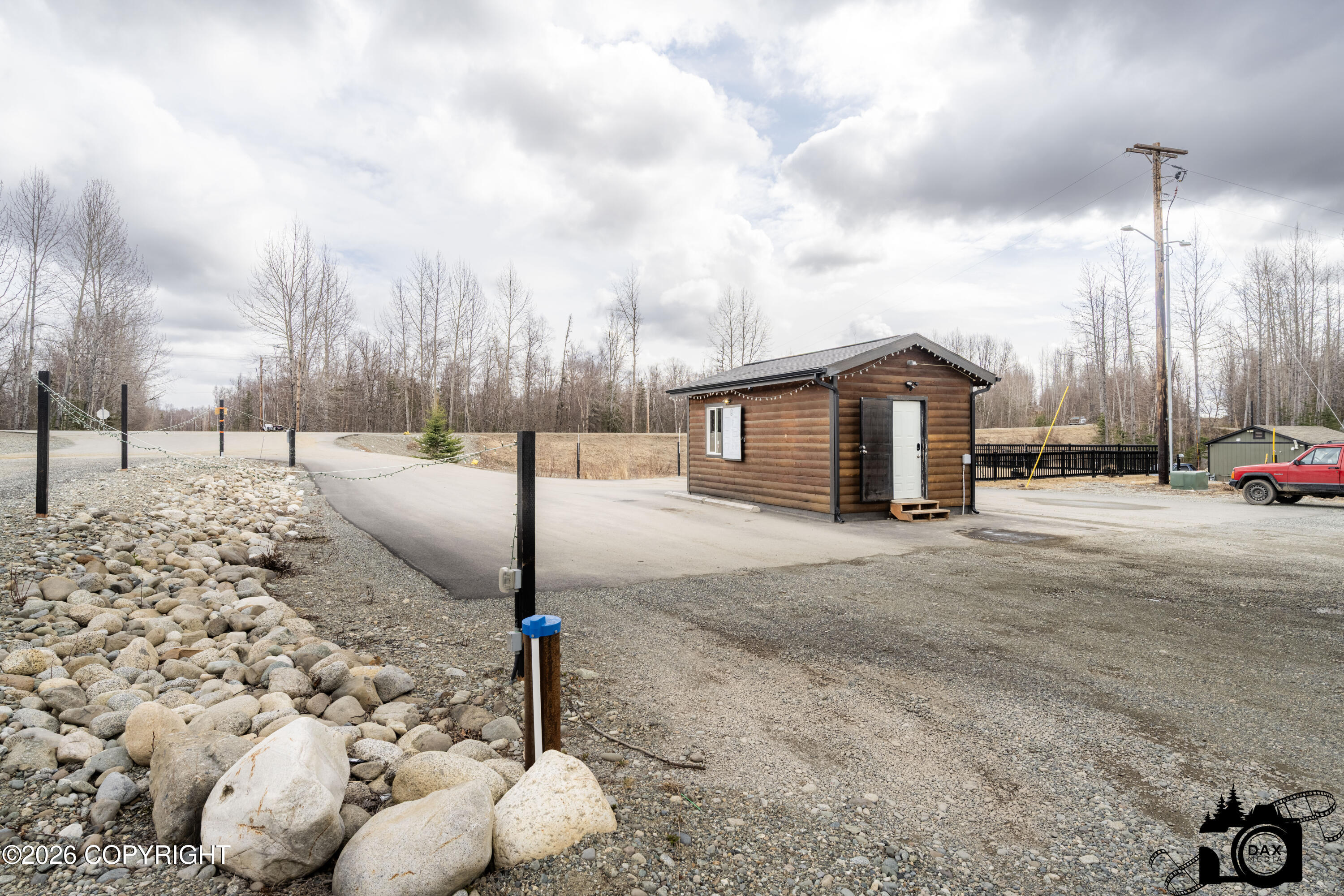 8380 N Palmer-fishhook Road Property Photo 15