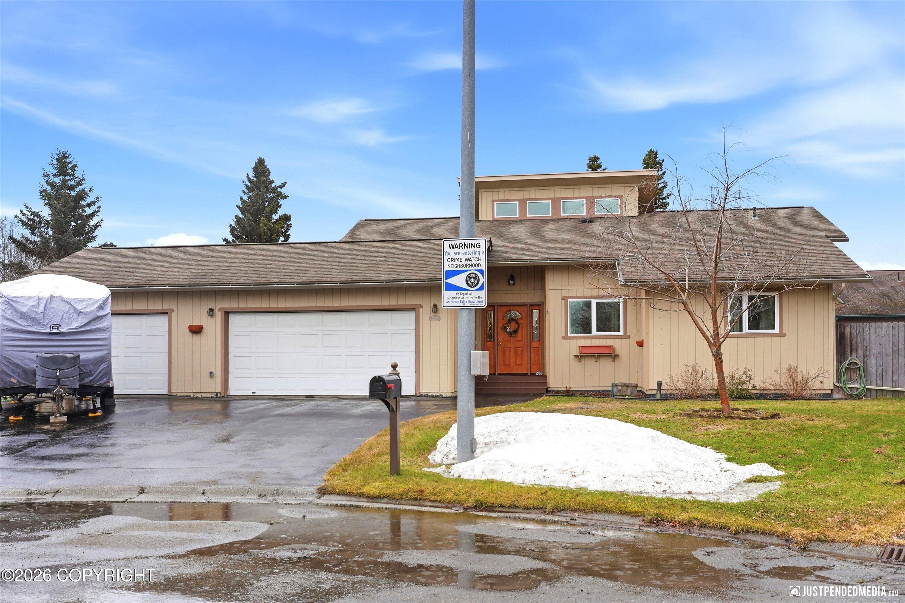 7060 Carline Circle Property Photo 1