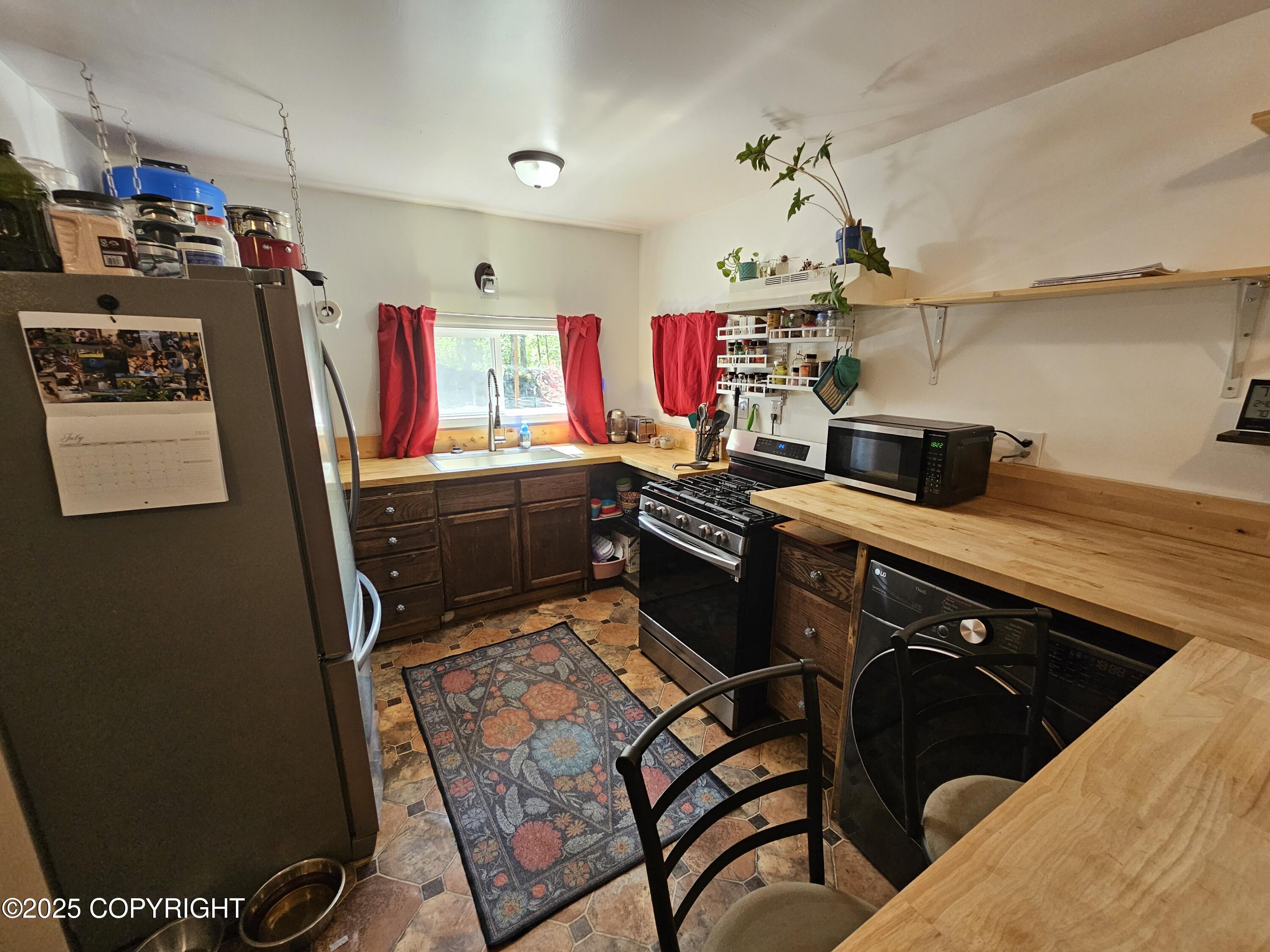 47459 S Barehook Street Property Photo 10