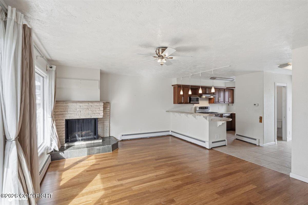 3333 Lakeshore Drive #6 Property Photo 11