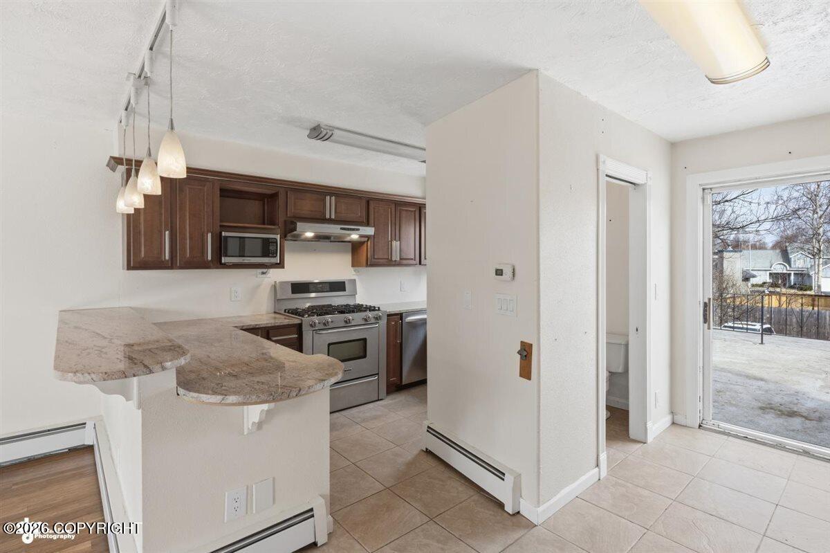 3333 Lakeshore Drive #6 Property Photo 14