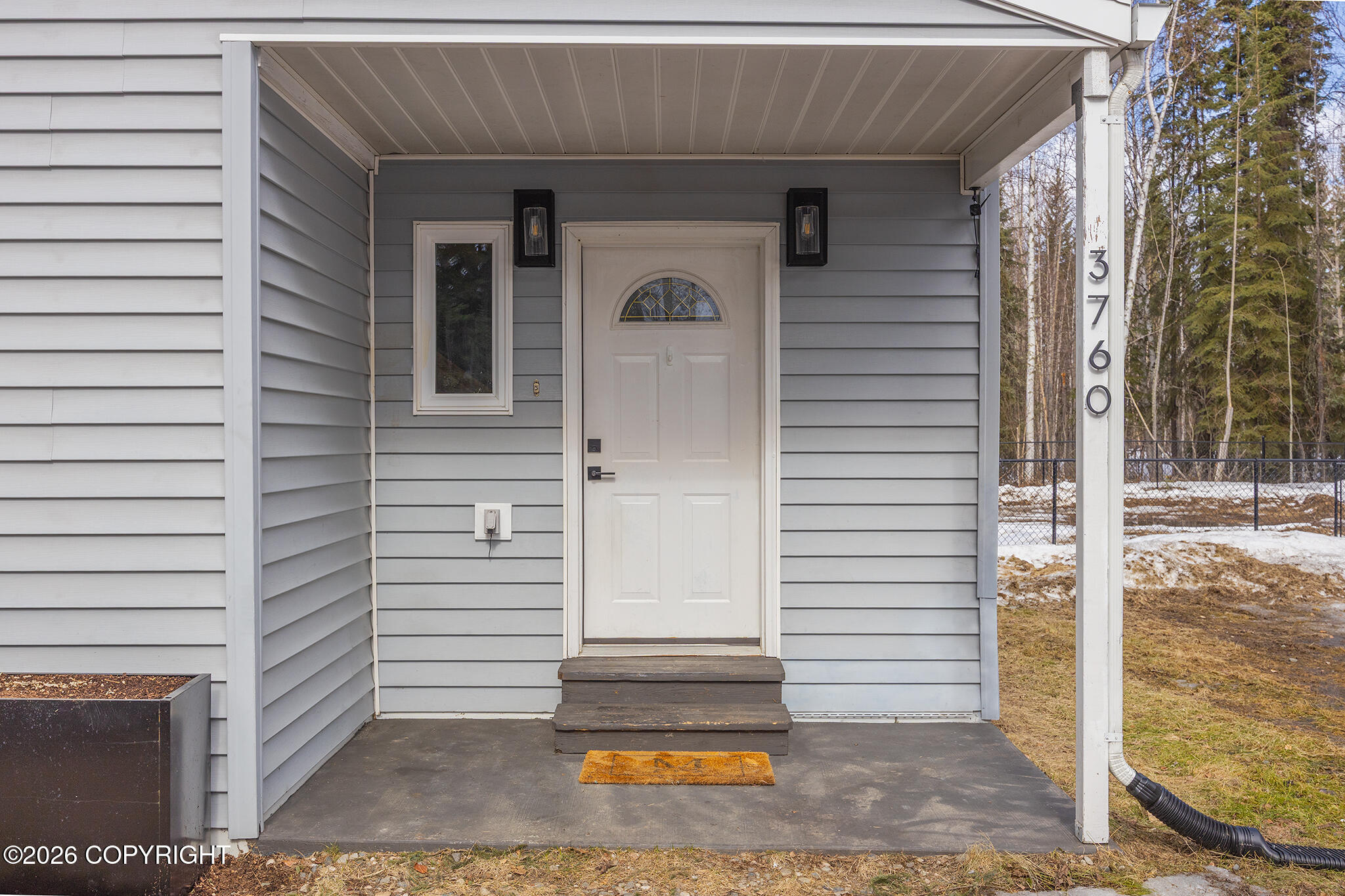 3760 Helensdale Avenue Property Photo 2