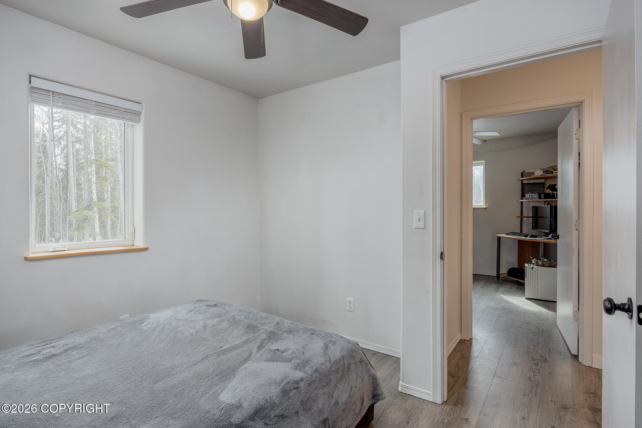 3760 Helensdale Avenue Property Photo 15