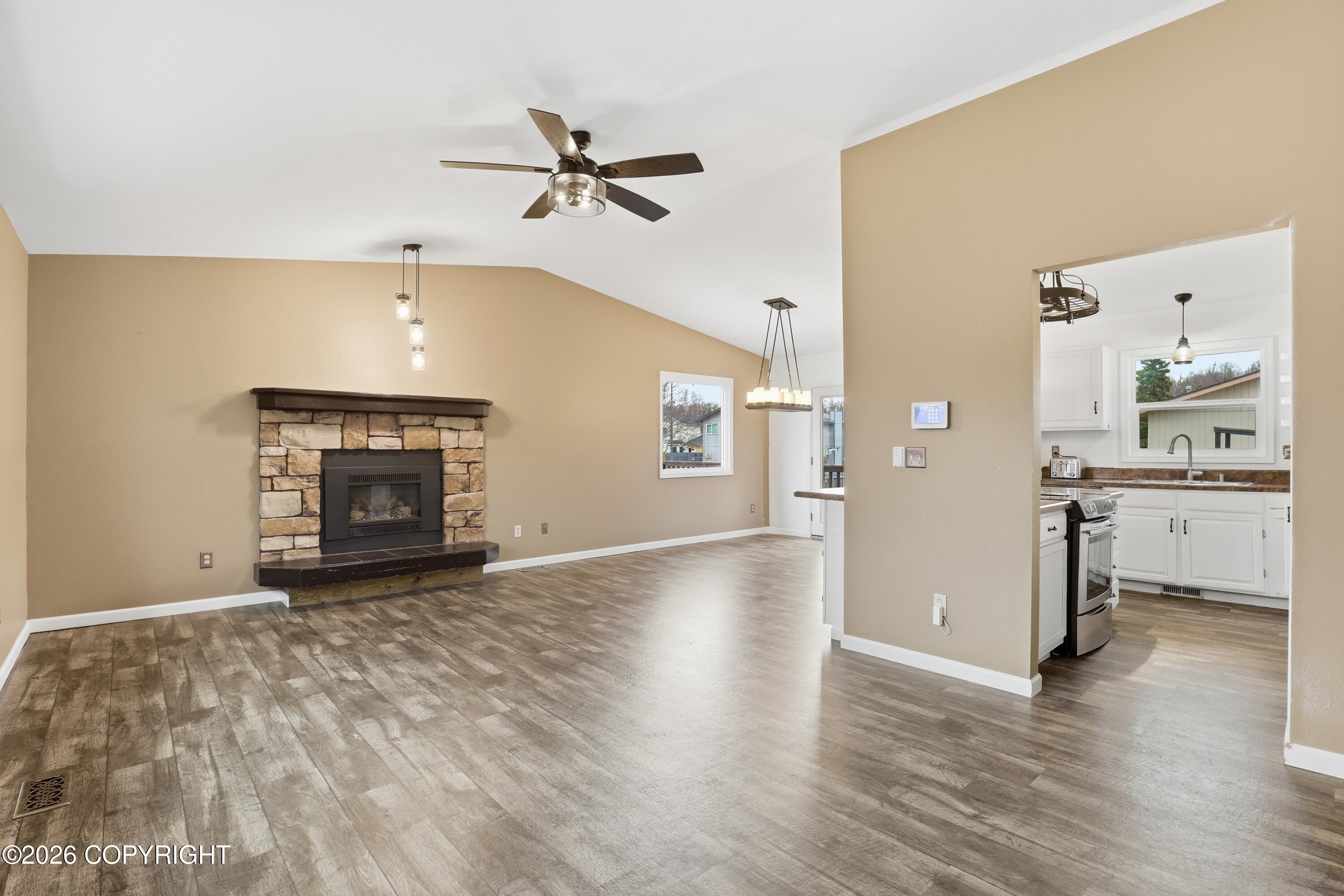 8401 Stacey Circle Property Photo 6