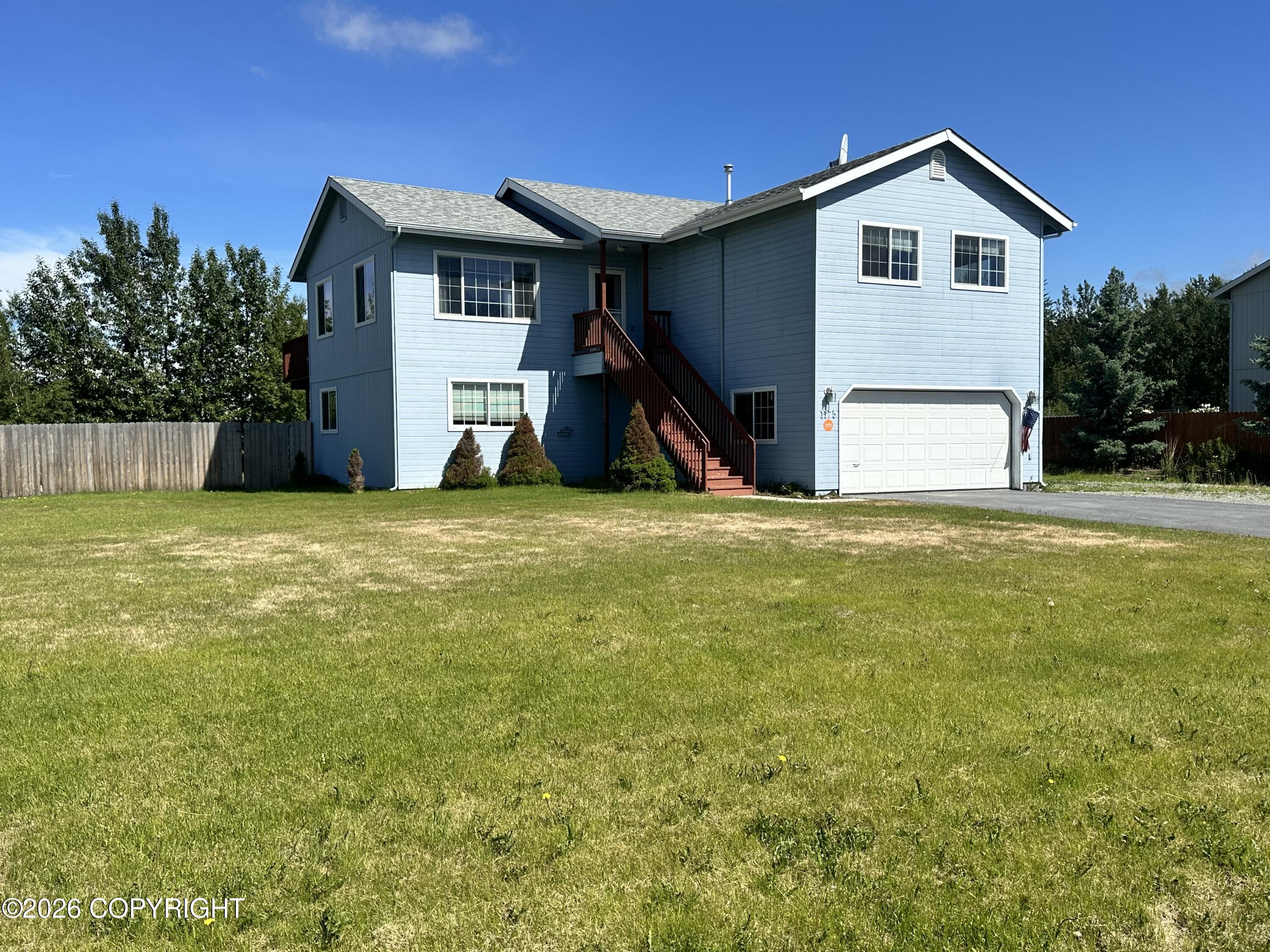 1175 N Angus Loop Property Photo 1