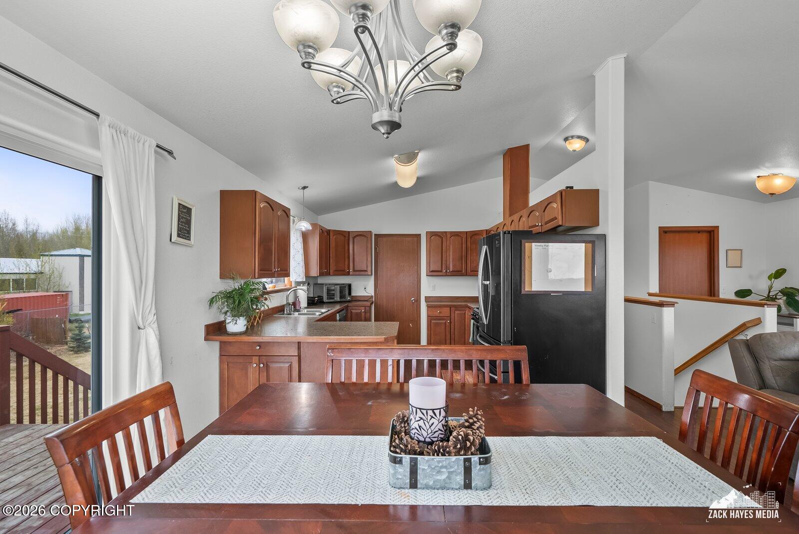 1175 N Angus Loop Property Photo 20