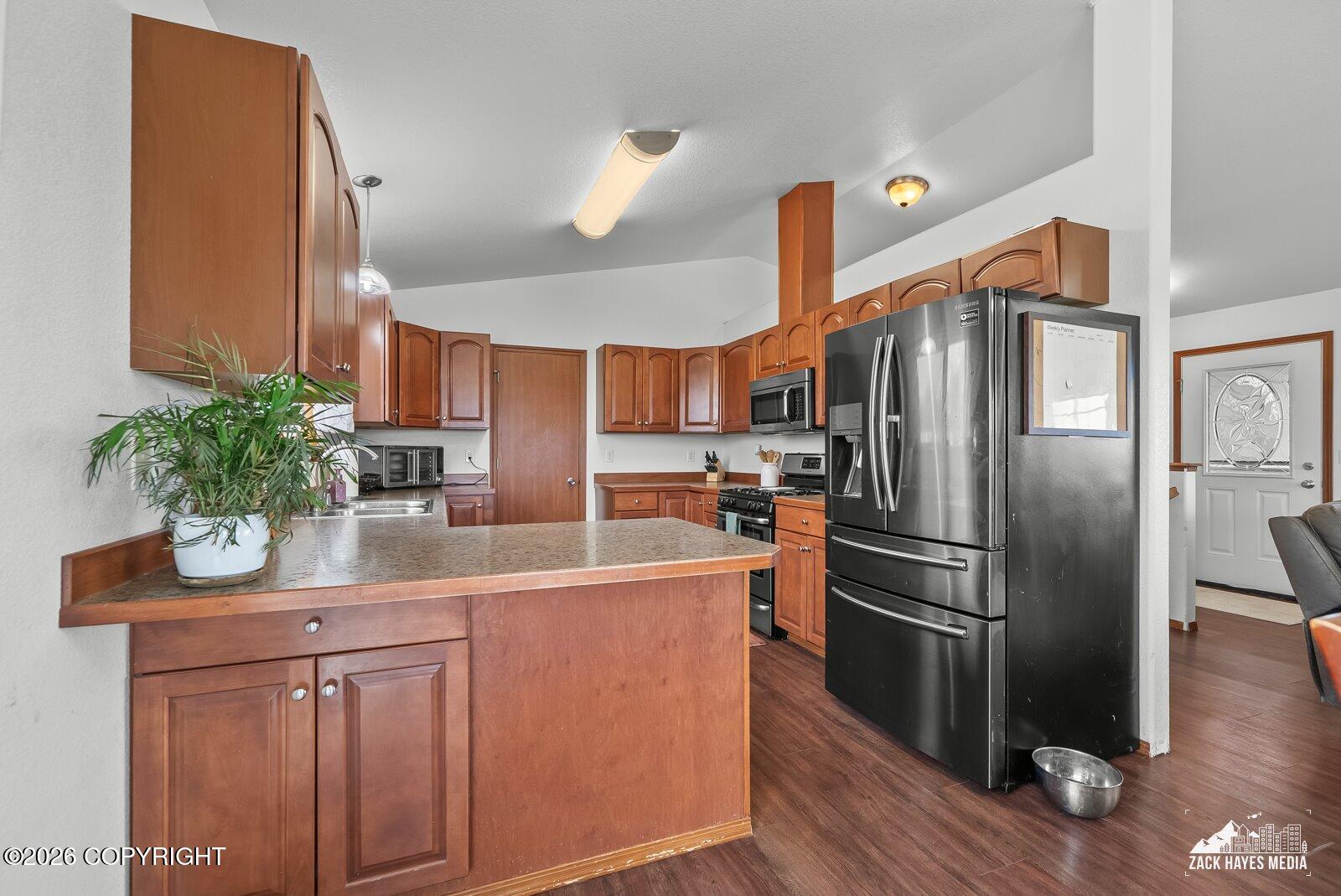 1175 N Angus Loop Property Photo 21