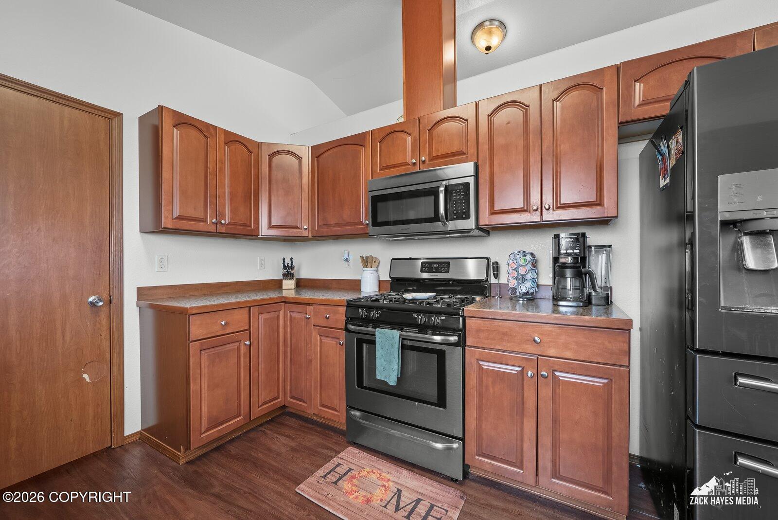 1175 N Angus Loop Property Photo 26