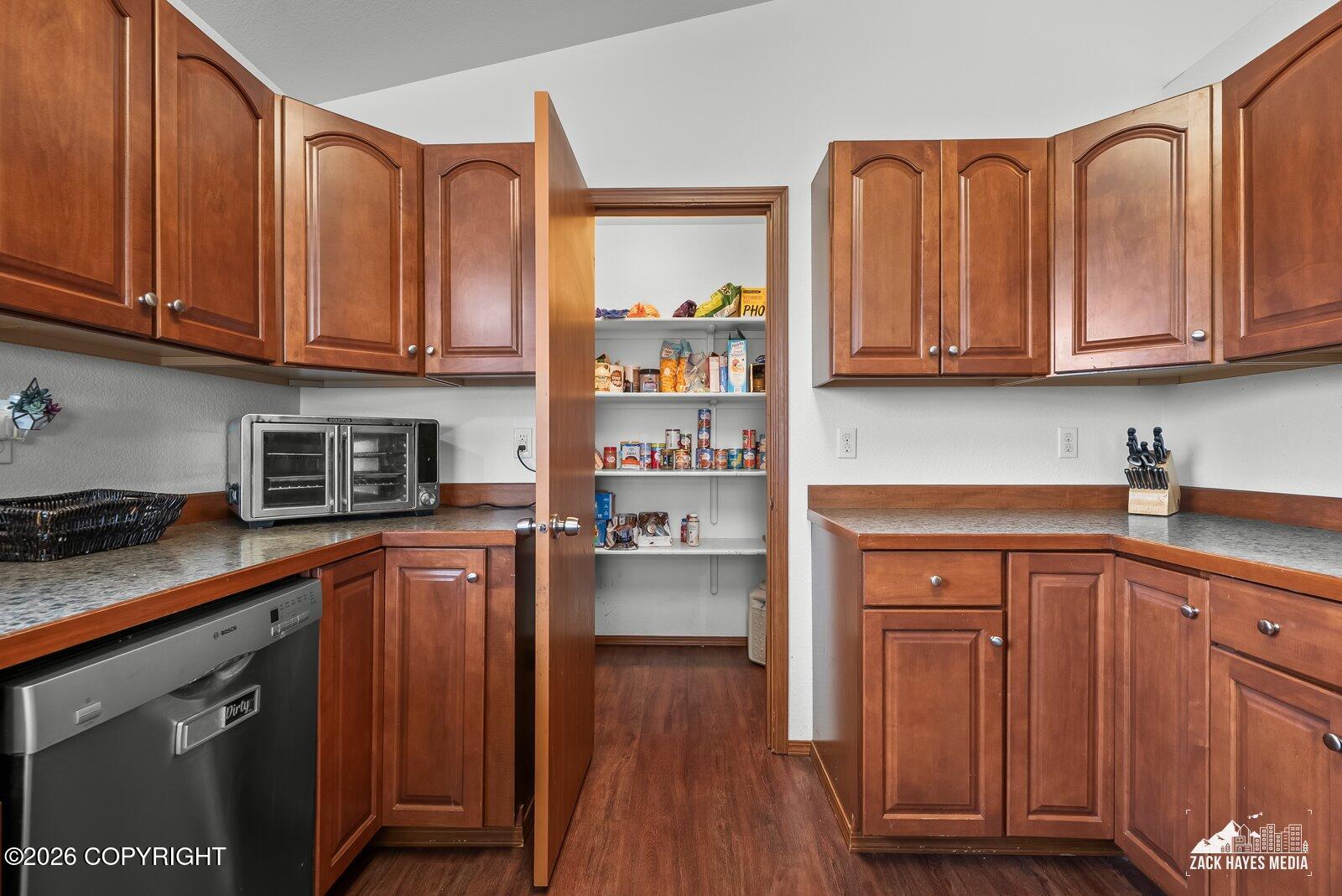 1175 N Angus Loop Property Photo 28