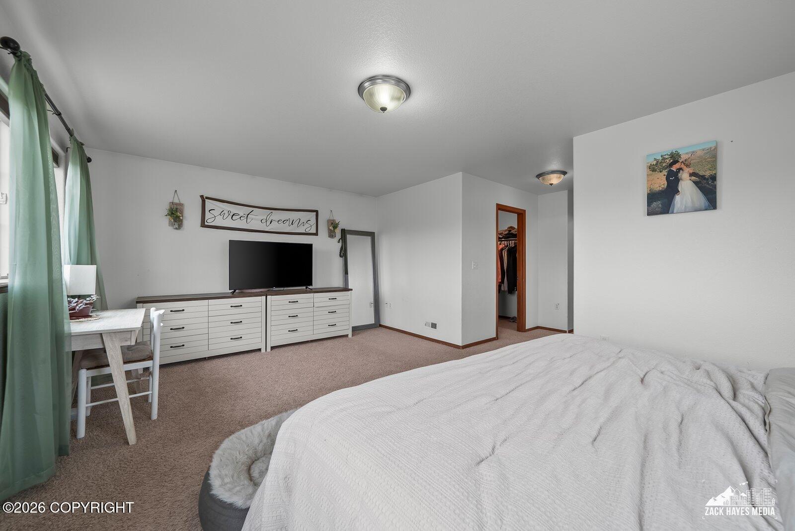 1175 N Angus Loop Property Photo 36