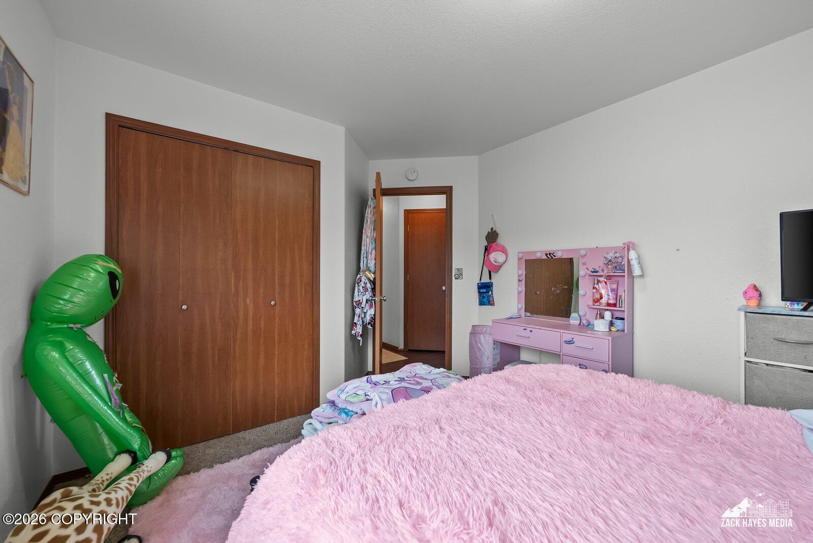 1175 N Angus Loop Property Photo 42