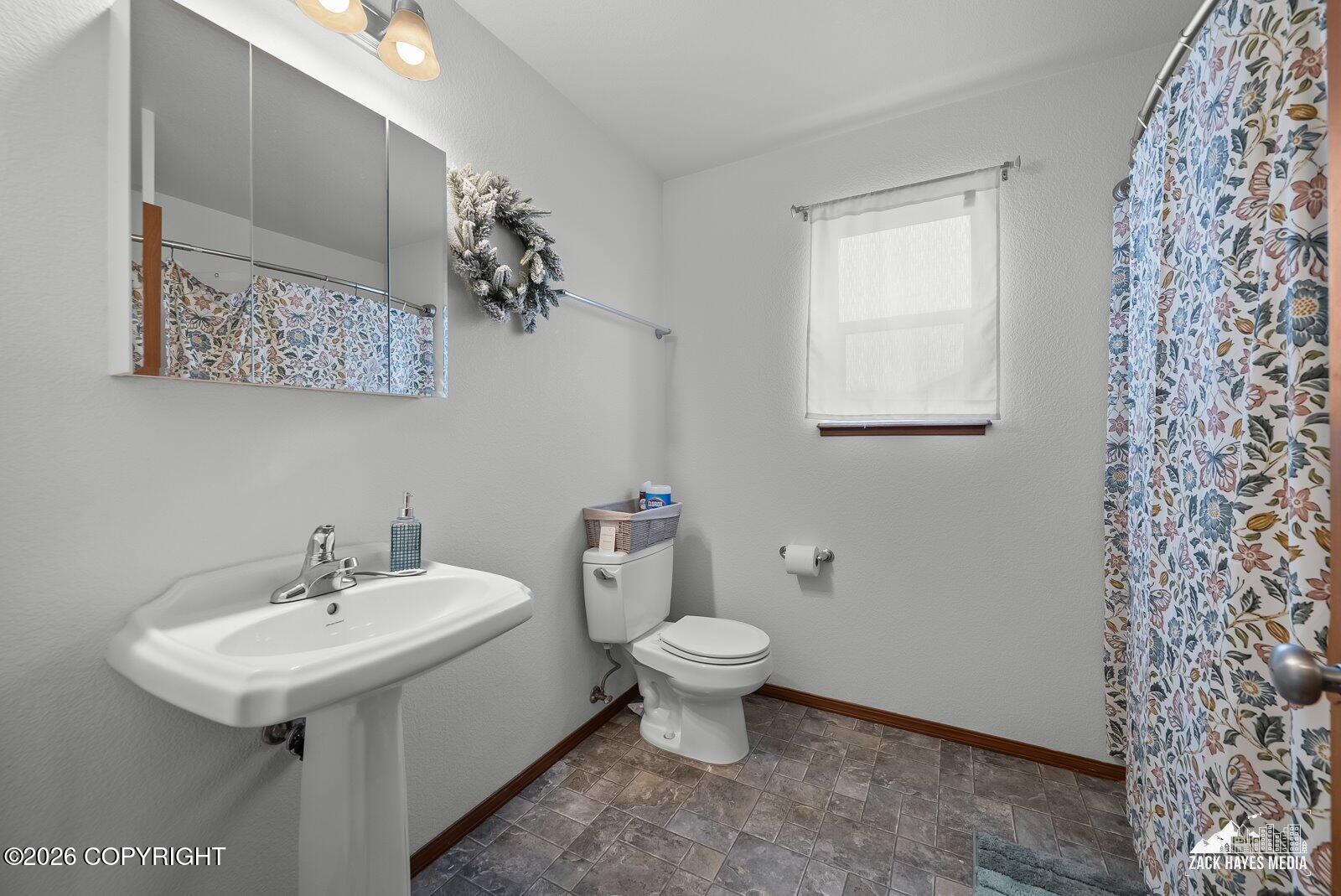 1175 N Angus Loop Property Photo 43