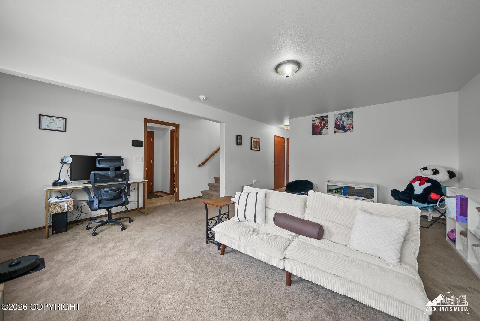 1175 N Angus Loop Property Photo 47