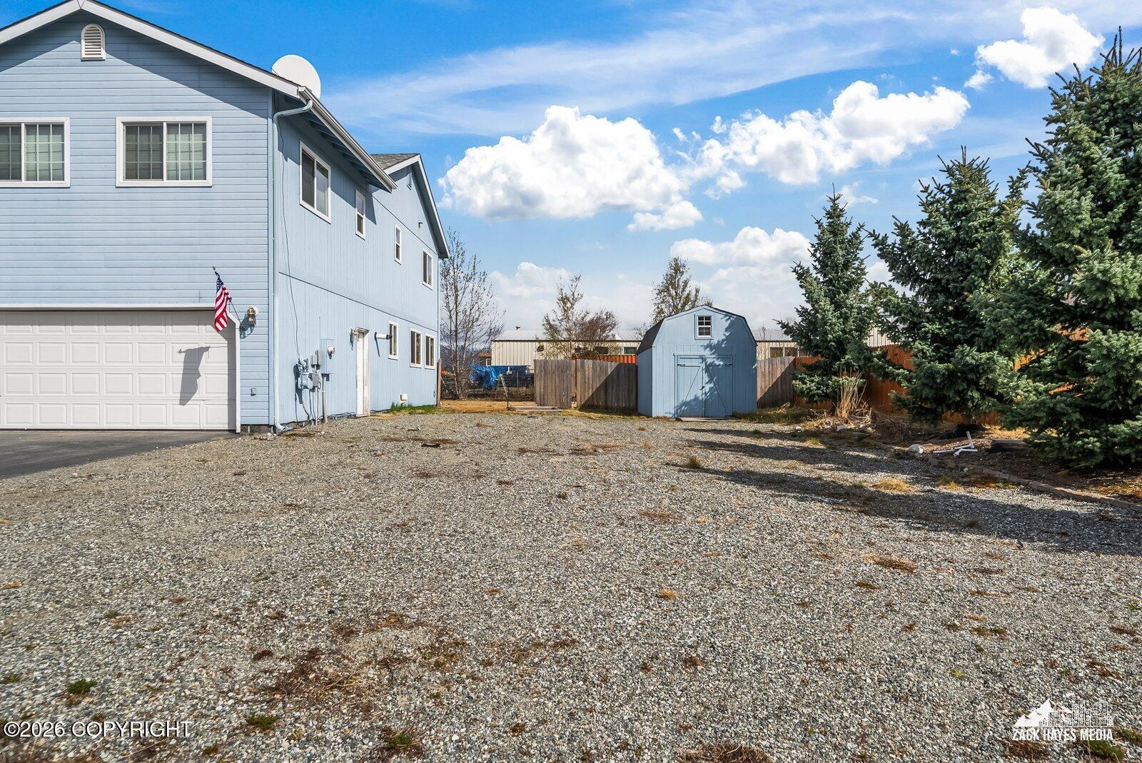 1175 N Angus Loop Property Photo 65