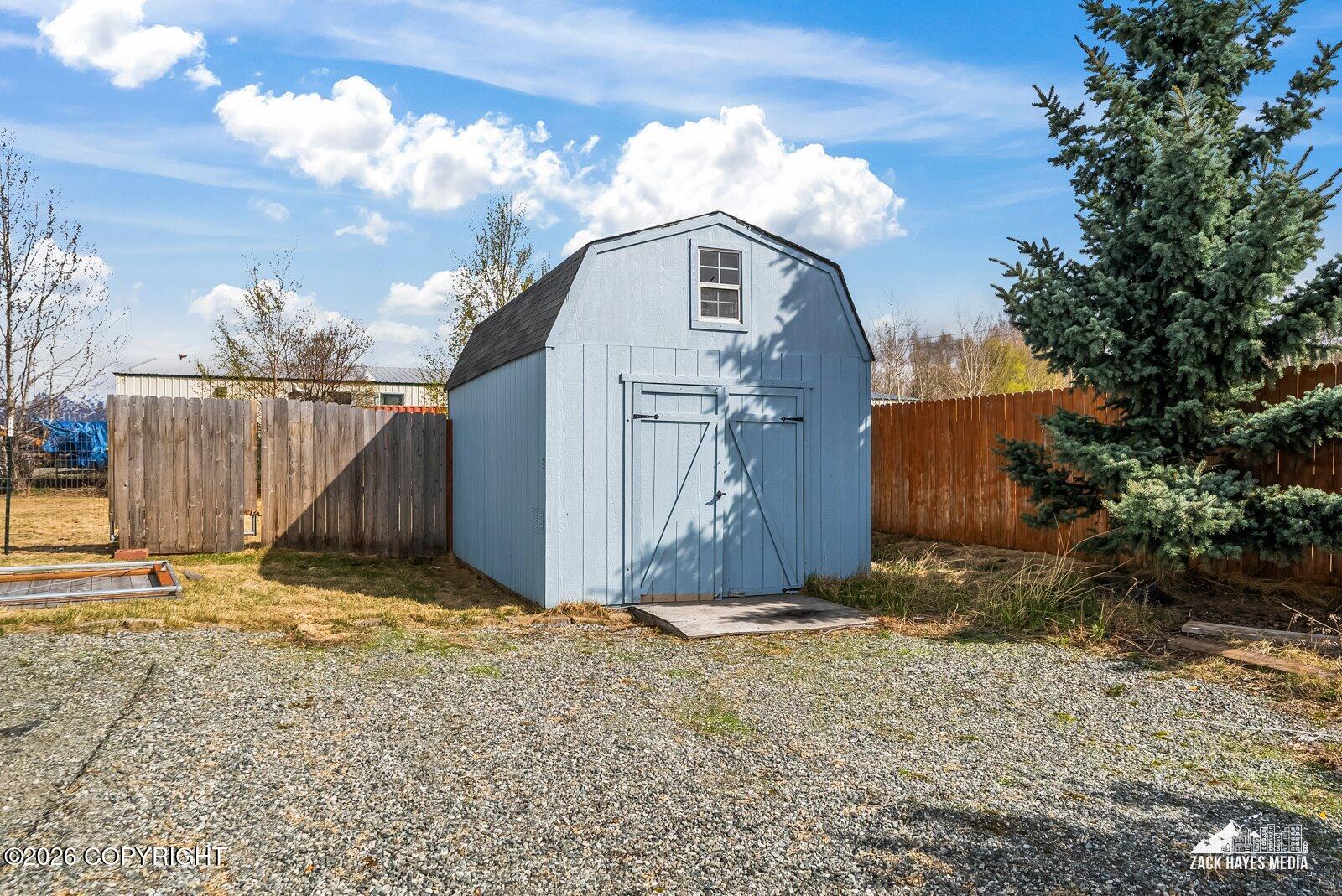 1175 N Angus Loop Property Photo 66