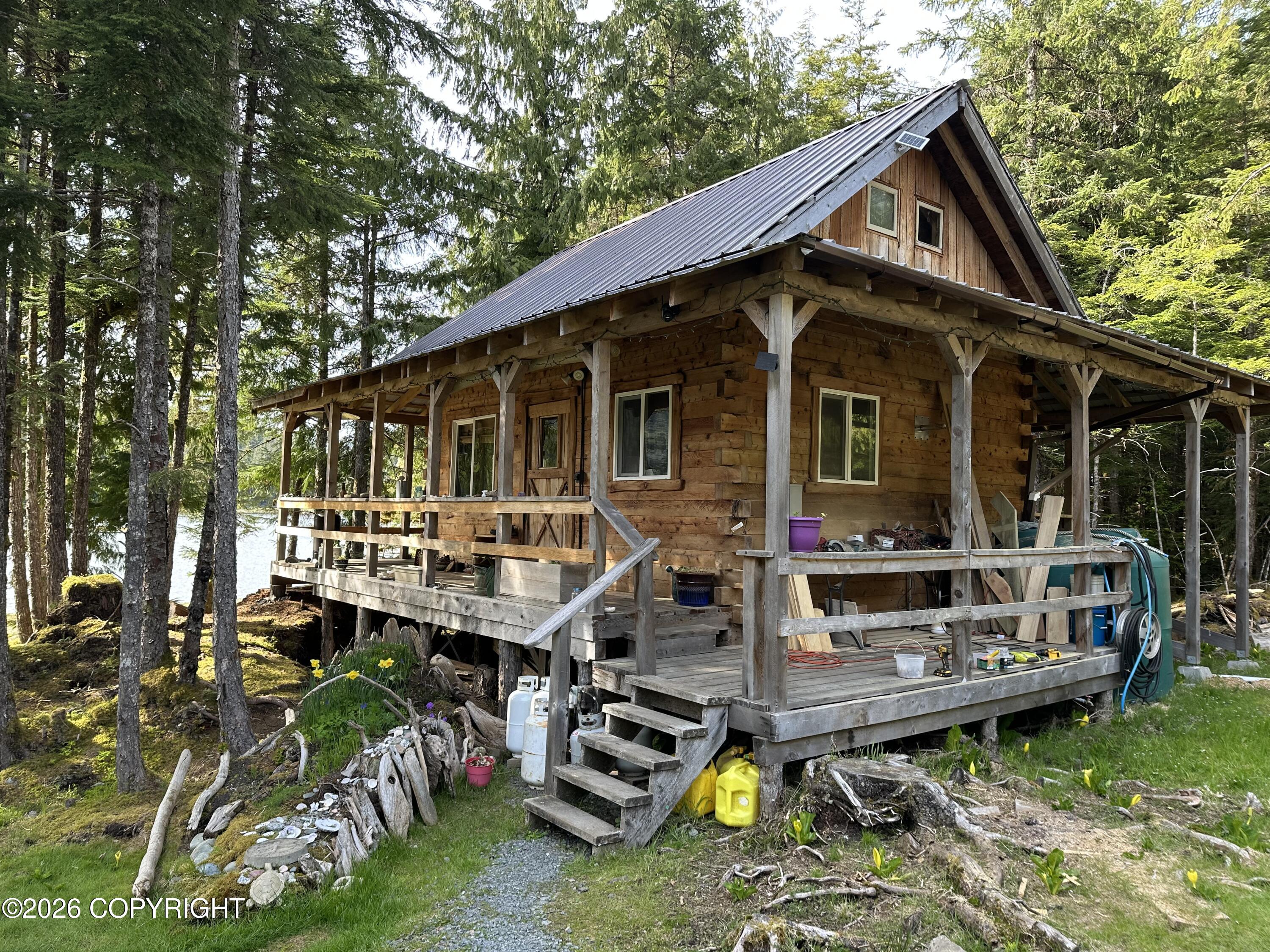 L13 B14 Steep Road Property Photo 1