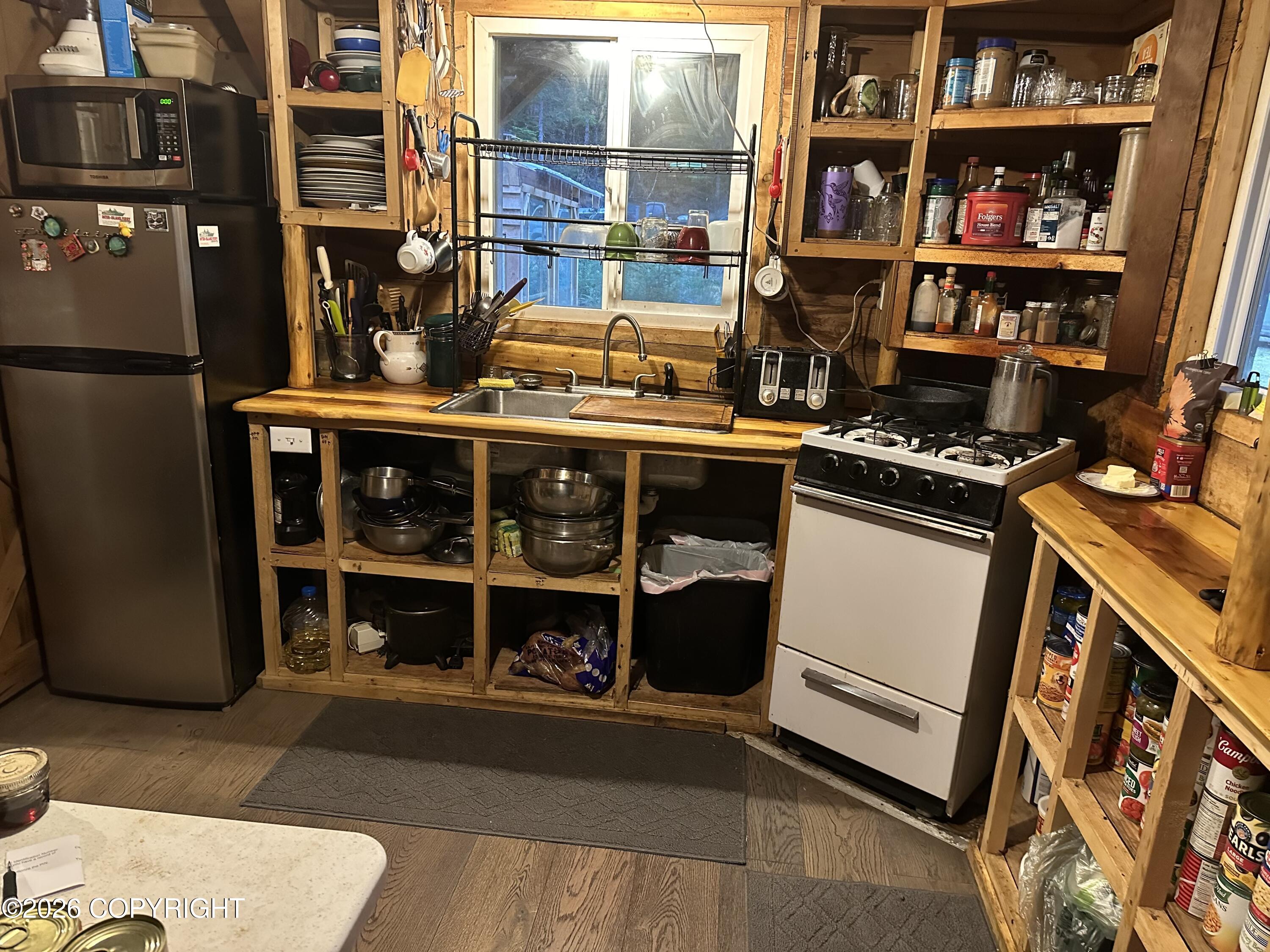 L13 B14 Steep Road Property Photo 7