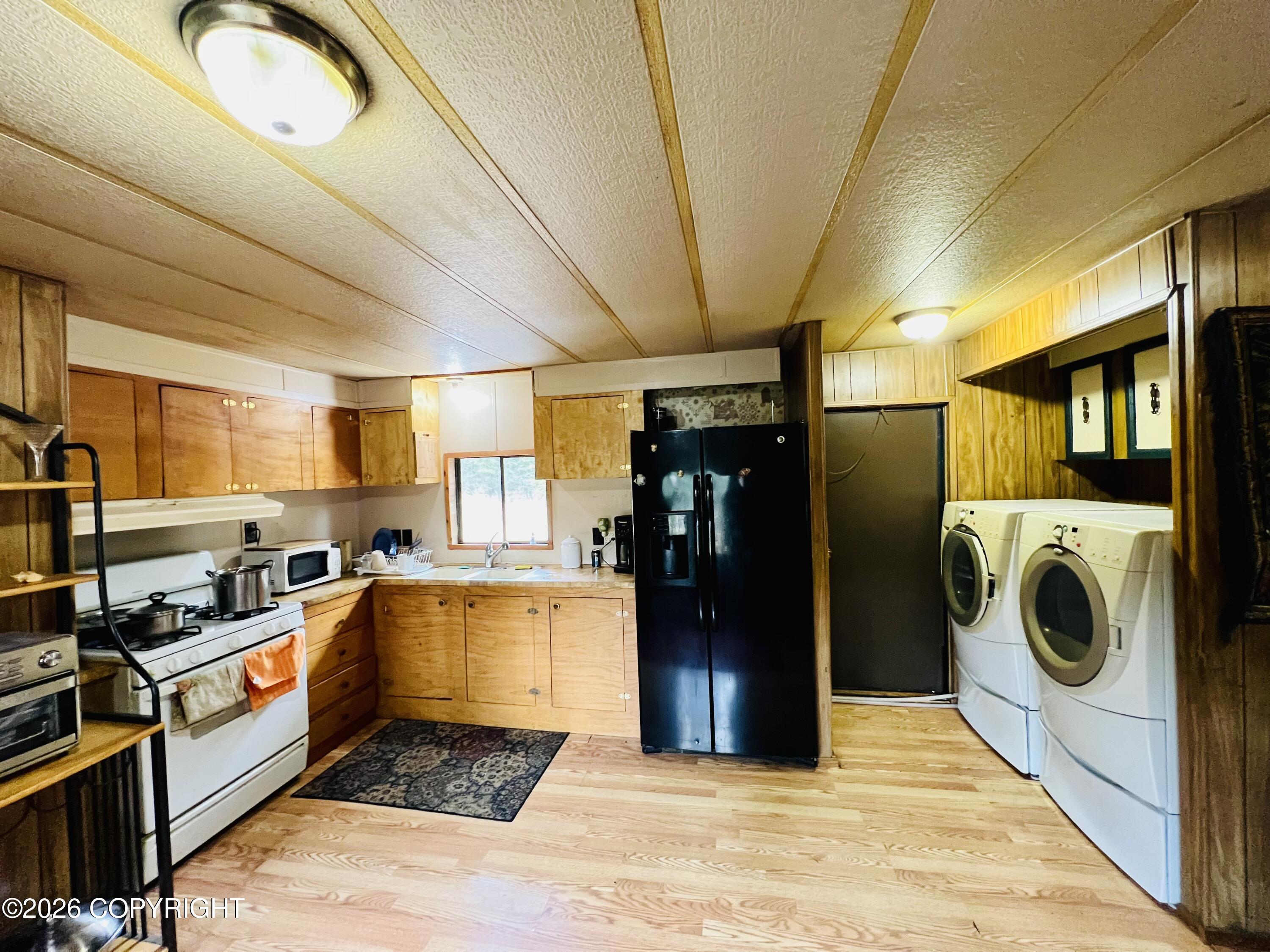 19405 Ridge Street Property Photo 3