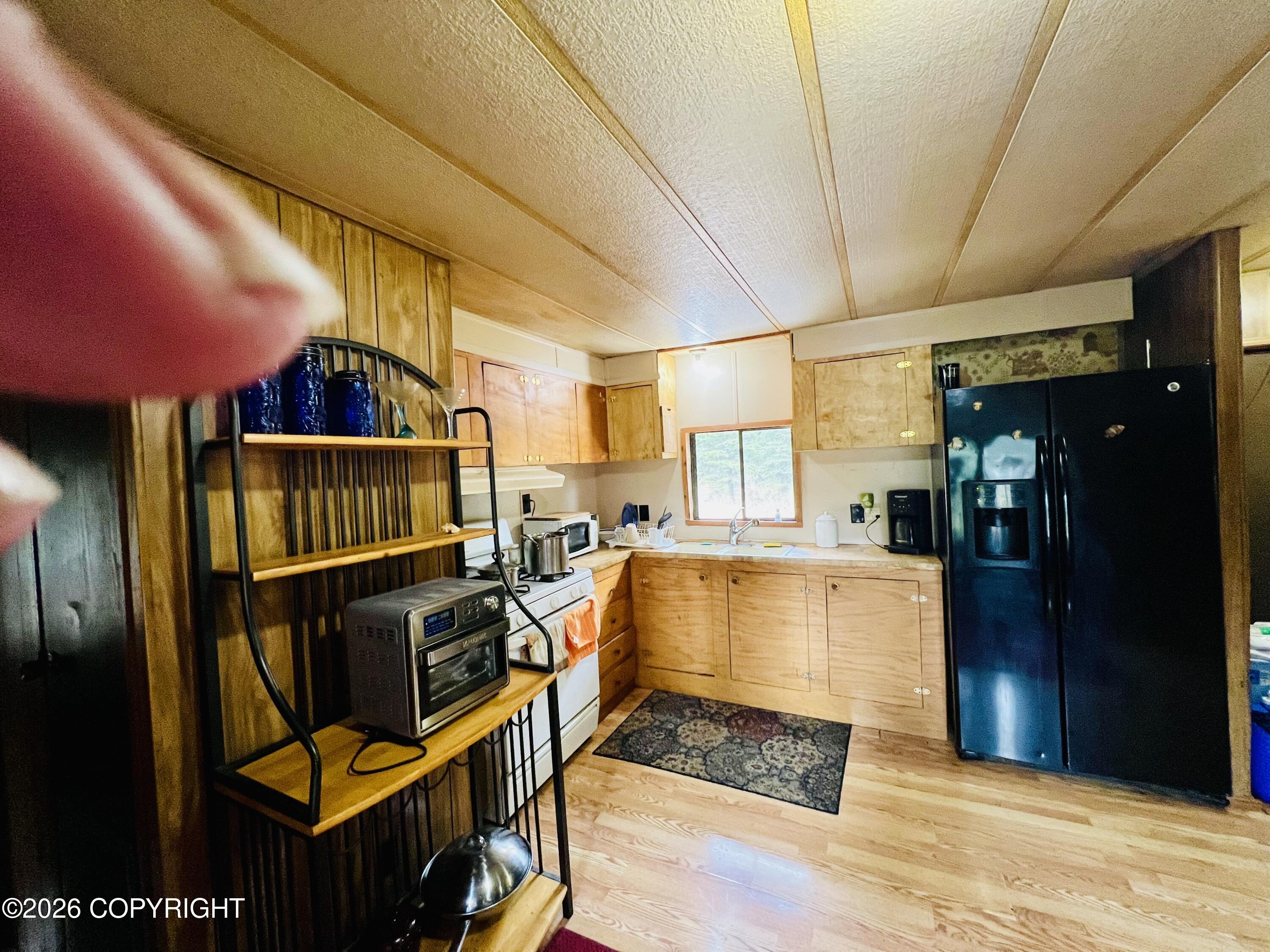 19405 Ridge Street Property Photo 5